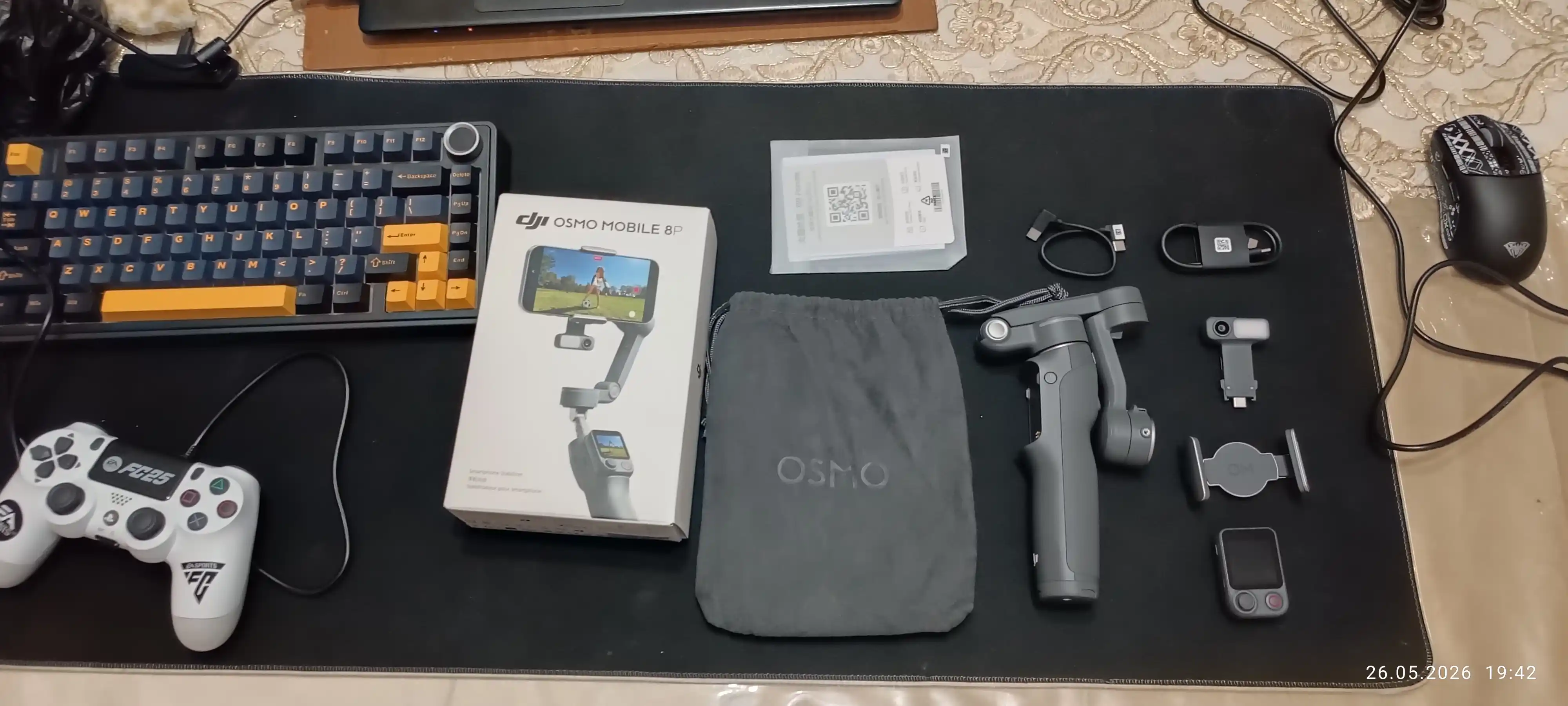 Стабилизатор DJI Osmo Mobile 8P Tracking Combo для смартфона с пультом Osmo FrameTap