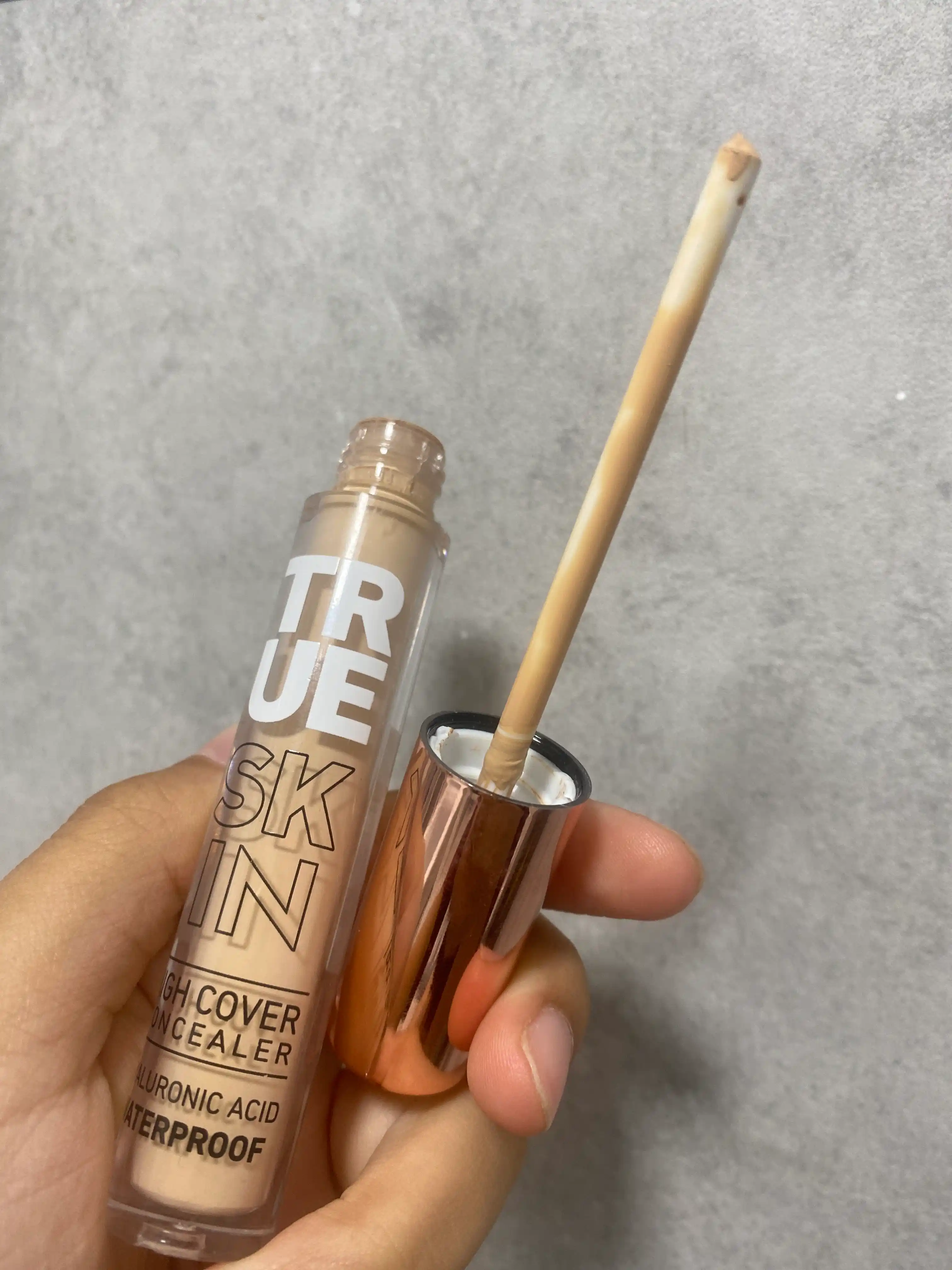 Barcha teri turlari uchun Catrice True Skin professional konsileri