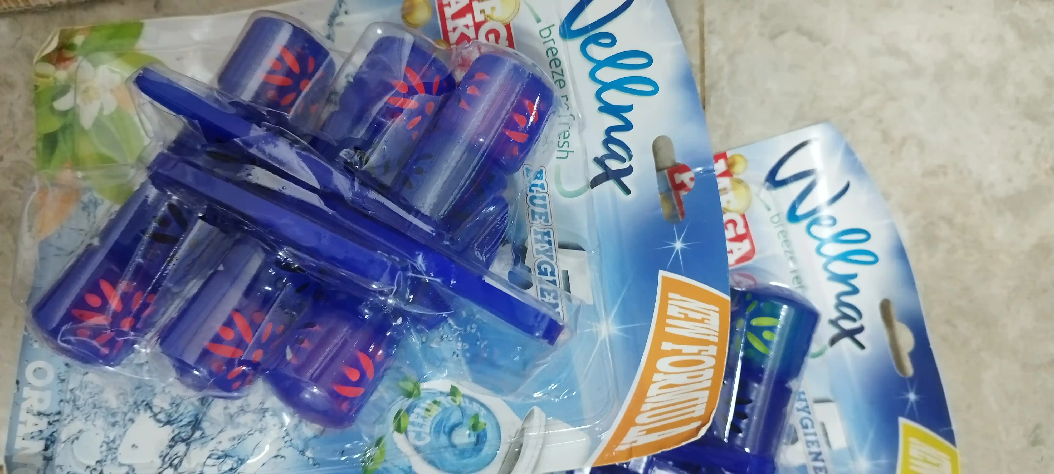 Блок ободок для туалета Wellnax Голубая вода, 3 * 50 г
