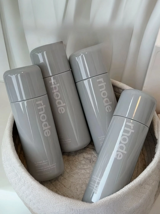 Rhode Glazing Увлажняющая эссенция для молока и лица