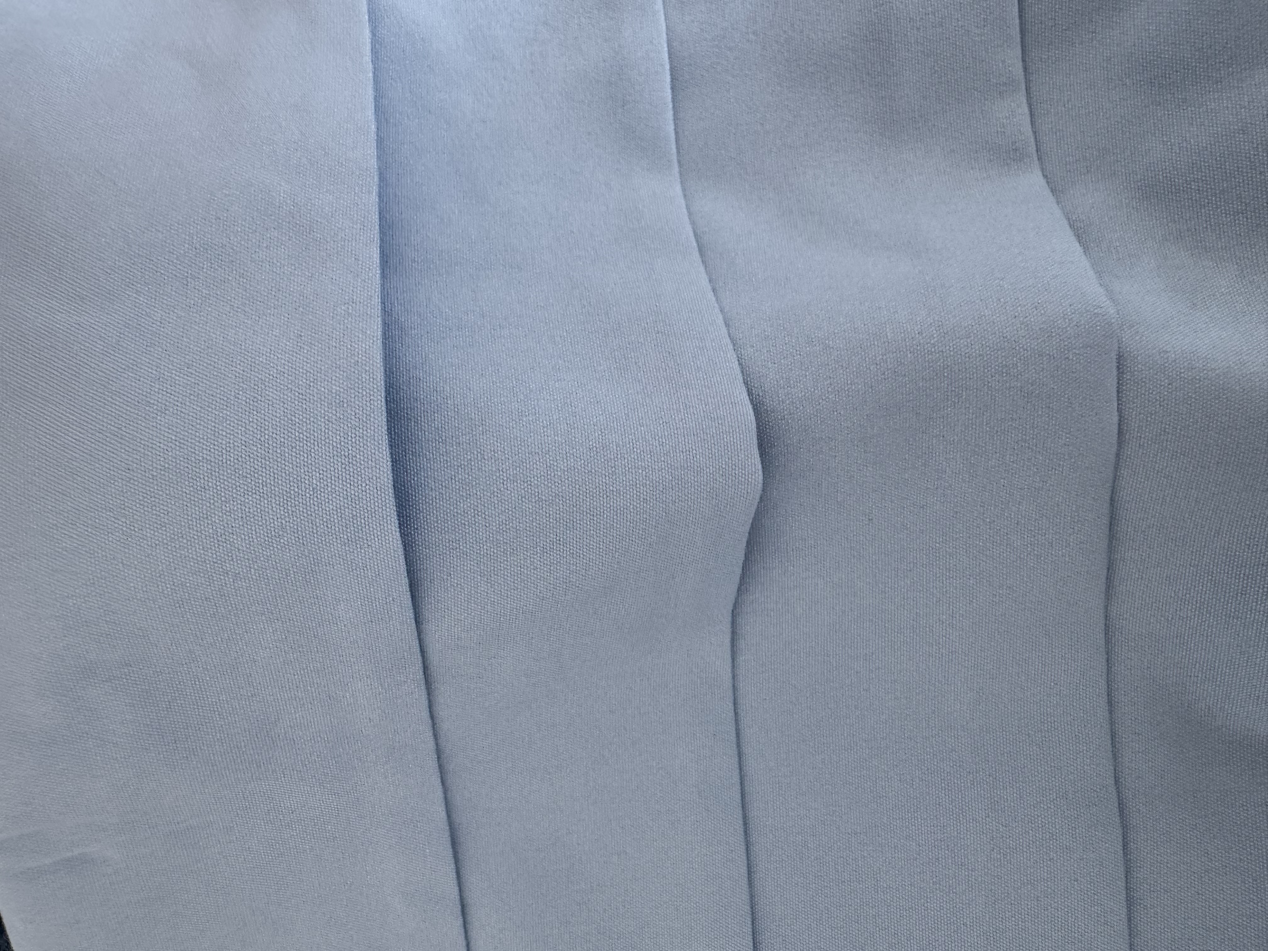 Ayollar uchun yozgi bluzka, kvadrat yoqali, qisqa yengli, keng fason
