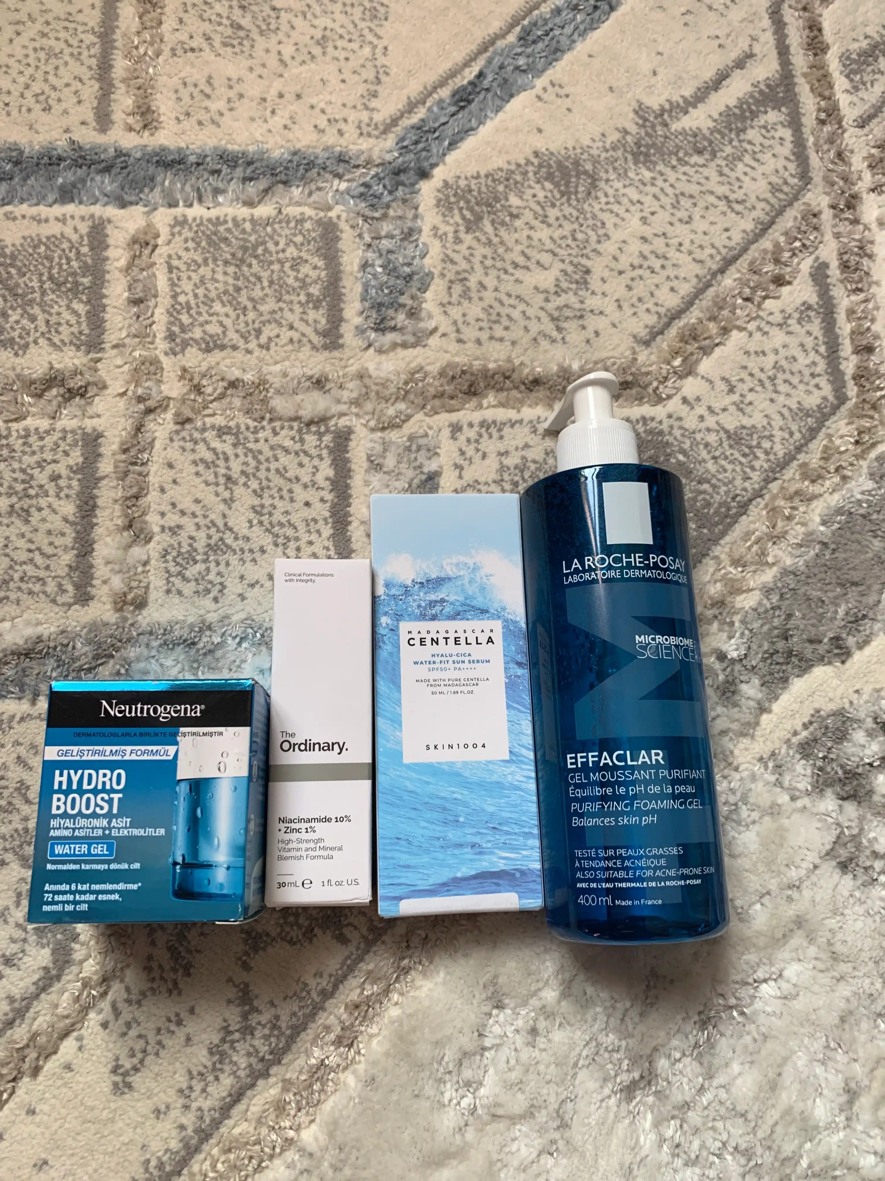 LA ROCHE-POSAY EFFACLAR гель очищающий, пенящийся, для чувствительной жирной кожи лица и тела, 400 мл