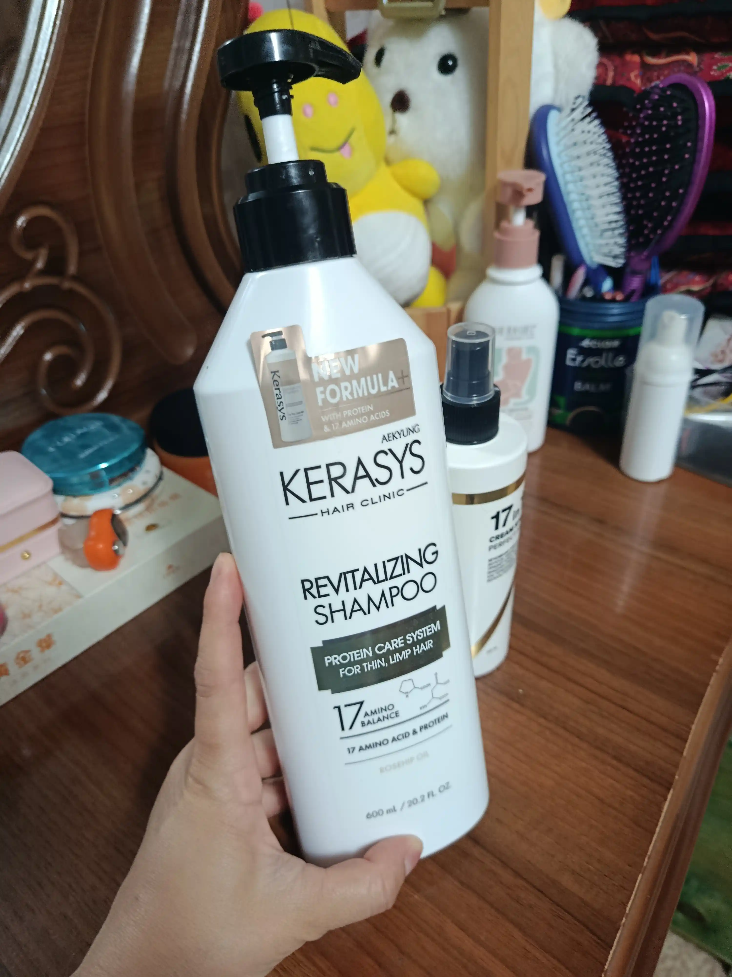 Shampun - Yog'li sochlar uchun, qayta tiklovchi Keratinli Kerasys Koreyski, 600 ml