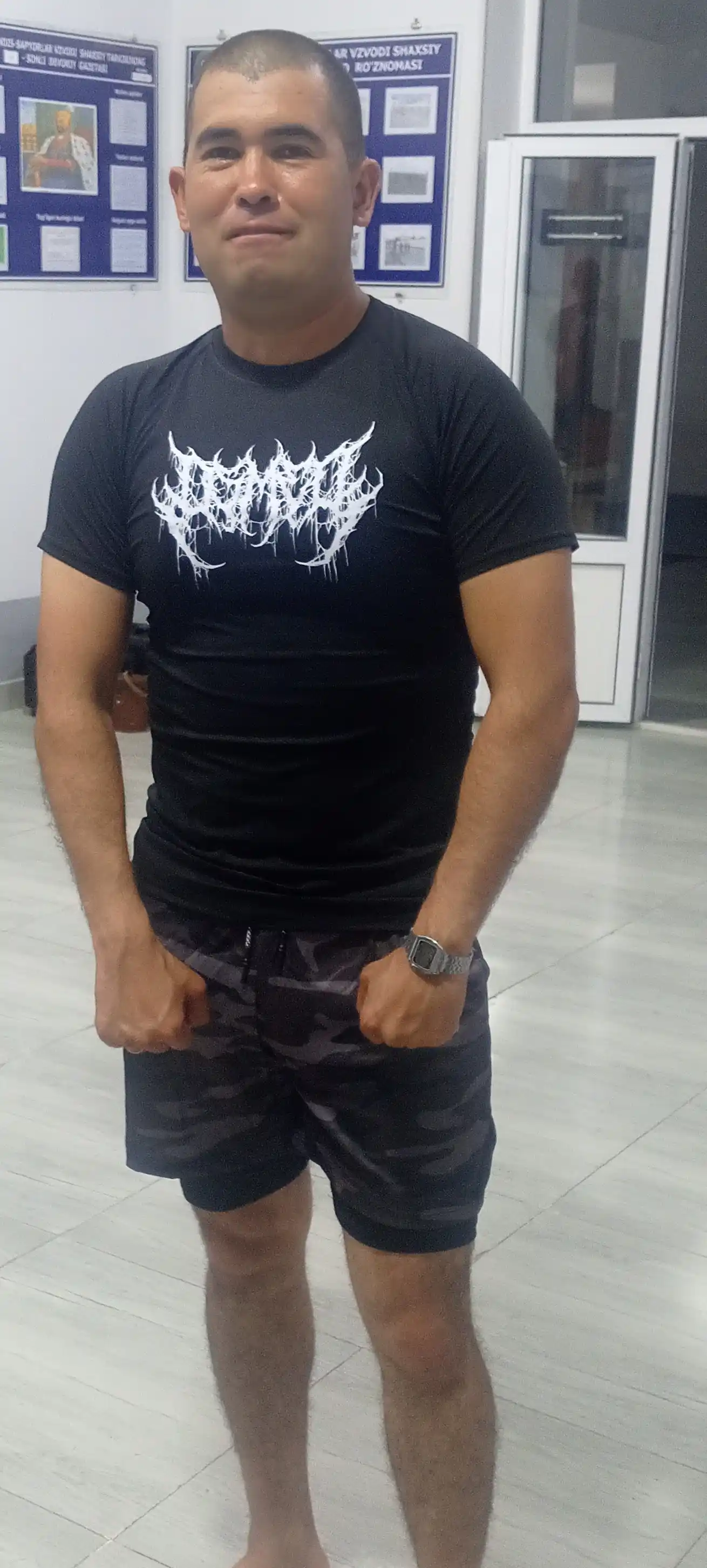 Sport uchun futbolka, rashgard