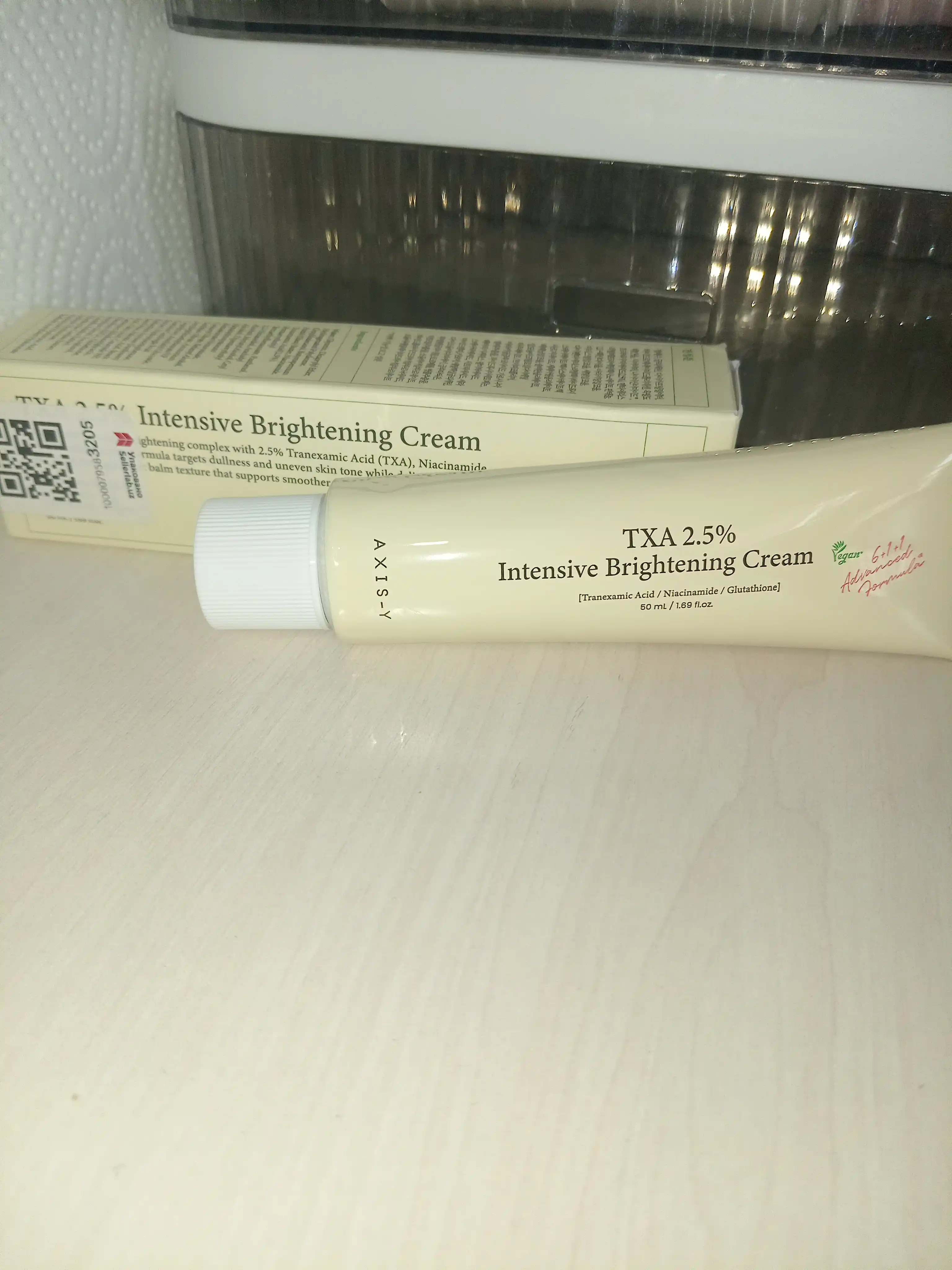 Yuzni oqartiruvchi krem AXIS-Y TXA 2.5% Intensive Brightening Cream, 50 ml