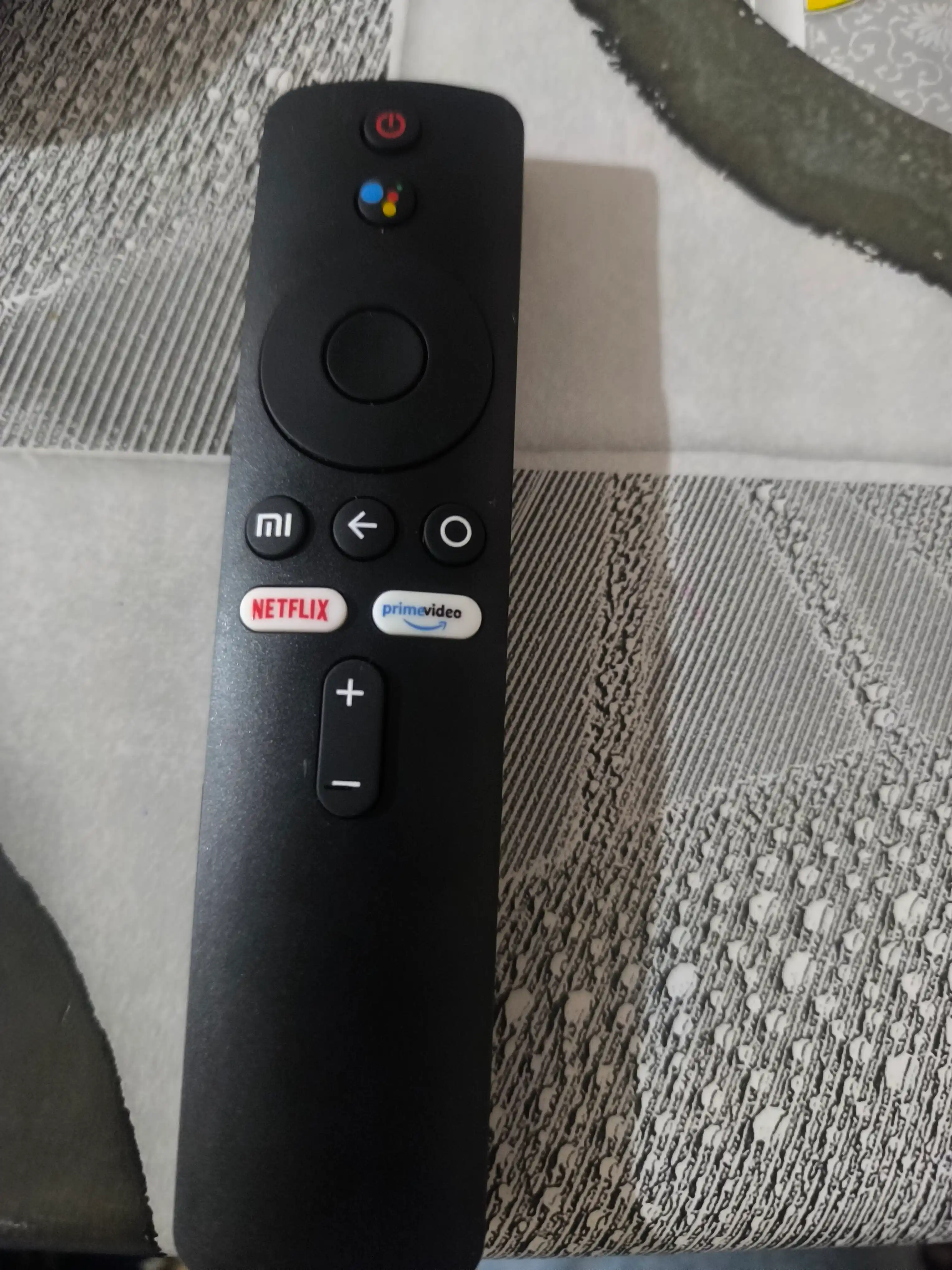 Android pristavkalar uchun Mi Box, Mi Stick va Mi TV uchun masofadan boshqarish pulti