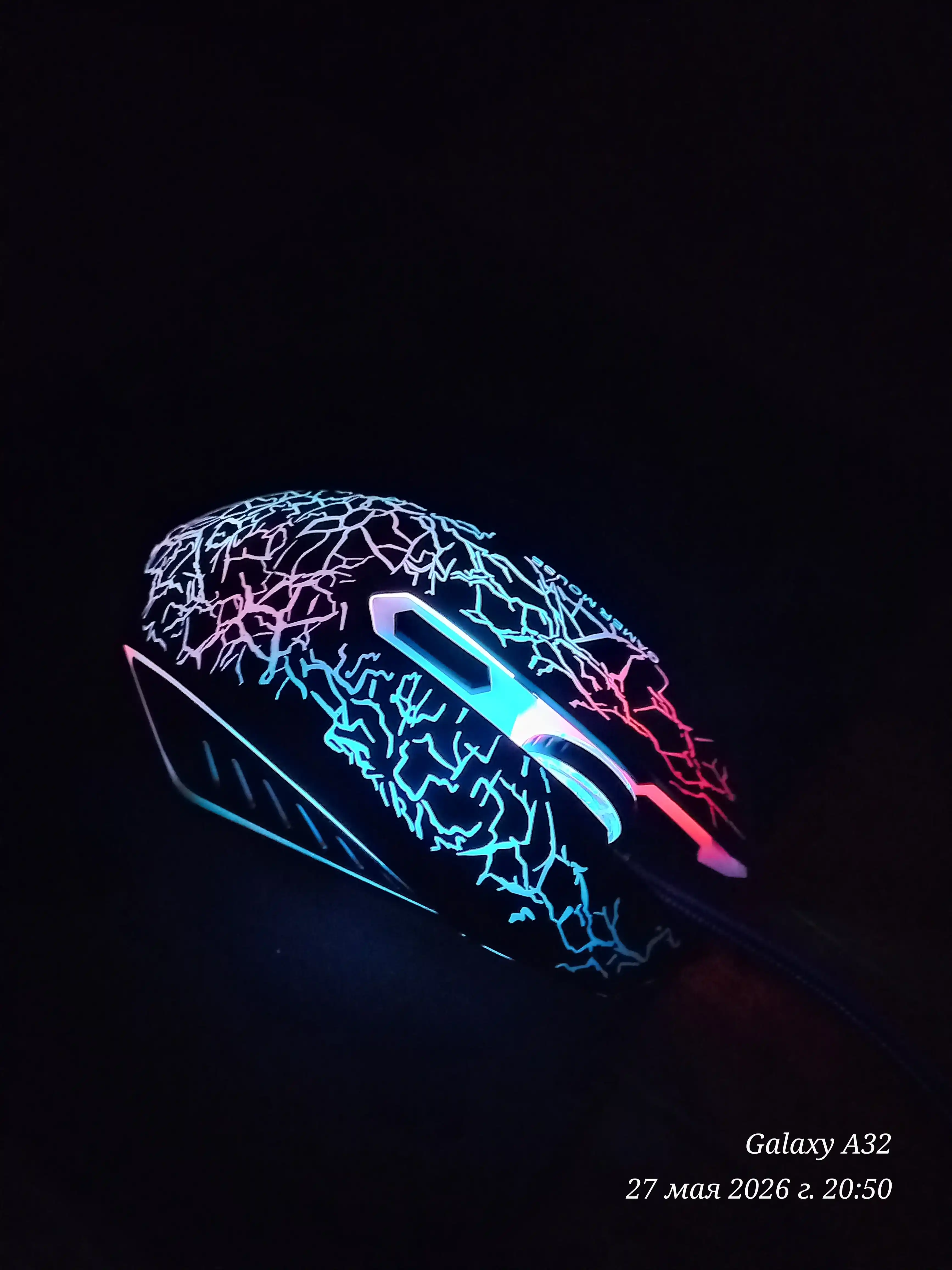 Simli o‘yin sichqonchasi, 1600 dpi RGB yoritilgan