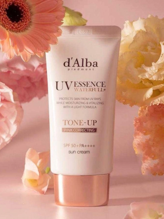 D’Alba UV Essence Waterfull Tone-Up SPF50+ PA++++ — солнцезащитный крем