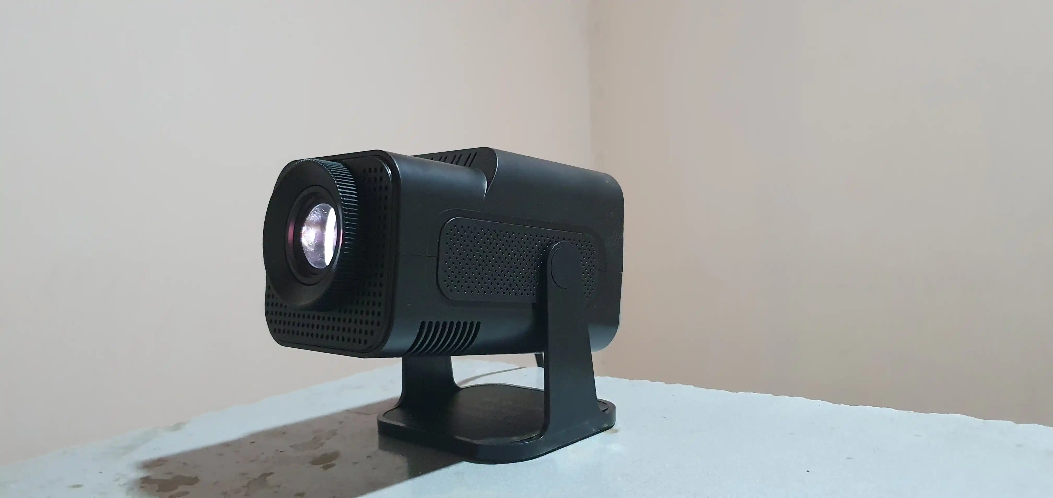 Smart HY320 mini proyektor, Wi-Fi, Android 11, uy va kino uchun portativ proyektor