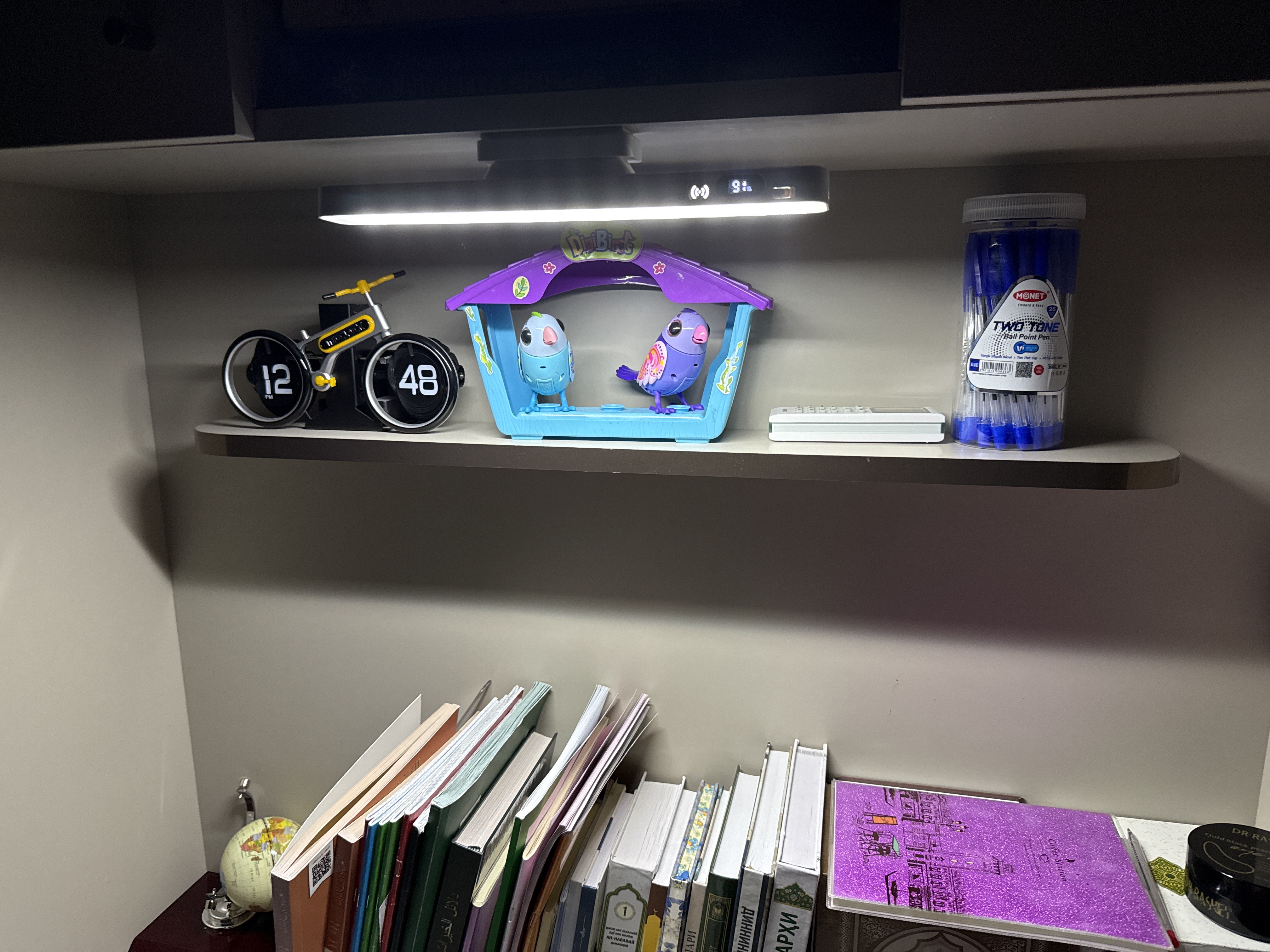 Magnitli LED stol chirog‘i 29 sm, masofadan boshqaruv, 5 rangli yorug‘lik, Type-C zaryad