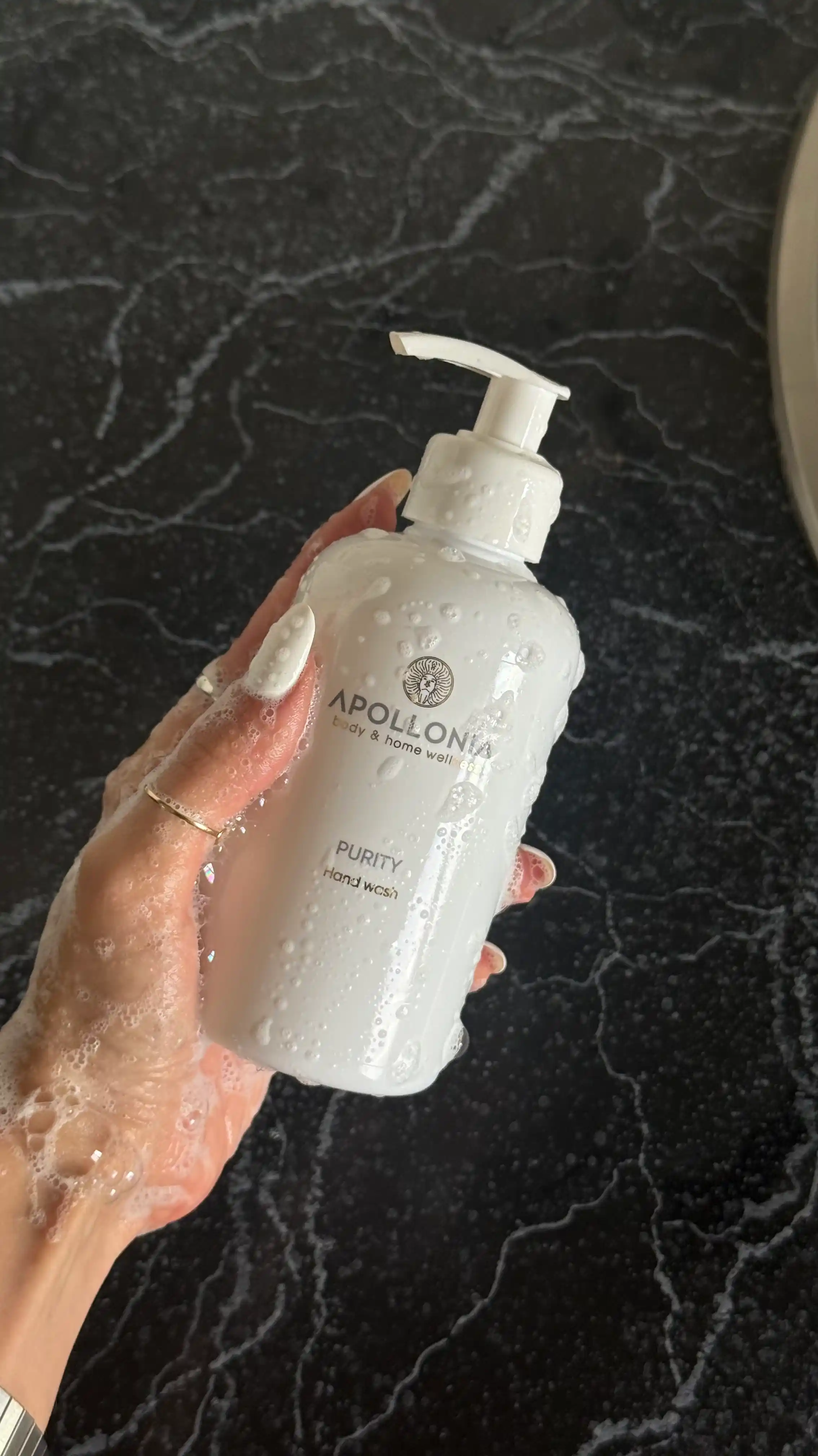 APOLLONIA Hand wash Парфюмированное мыло для рук 300 мл