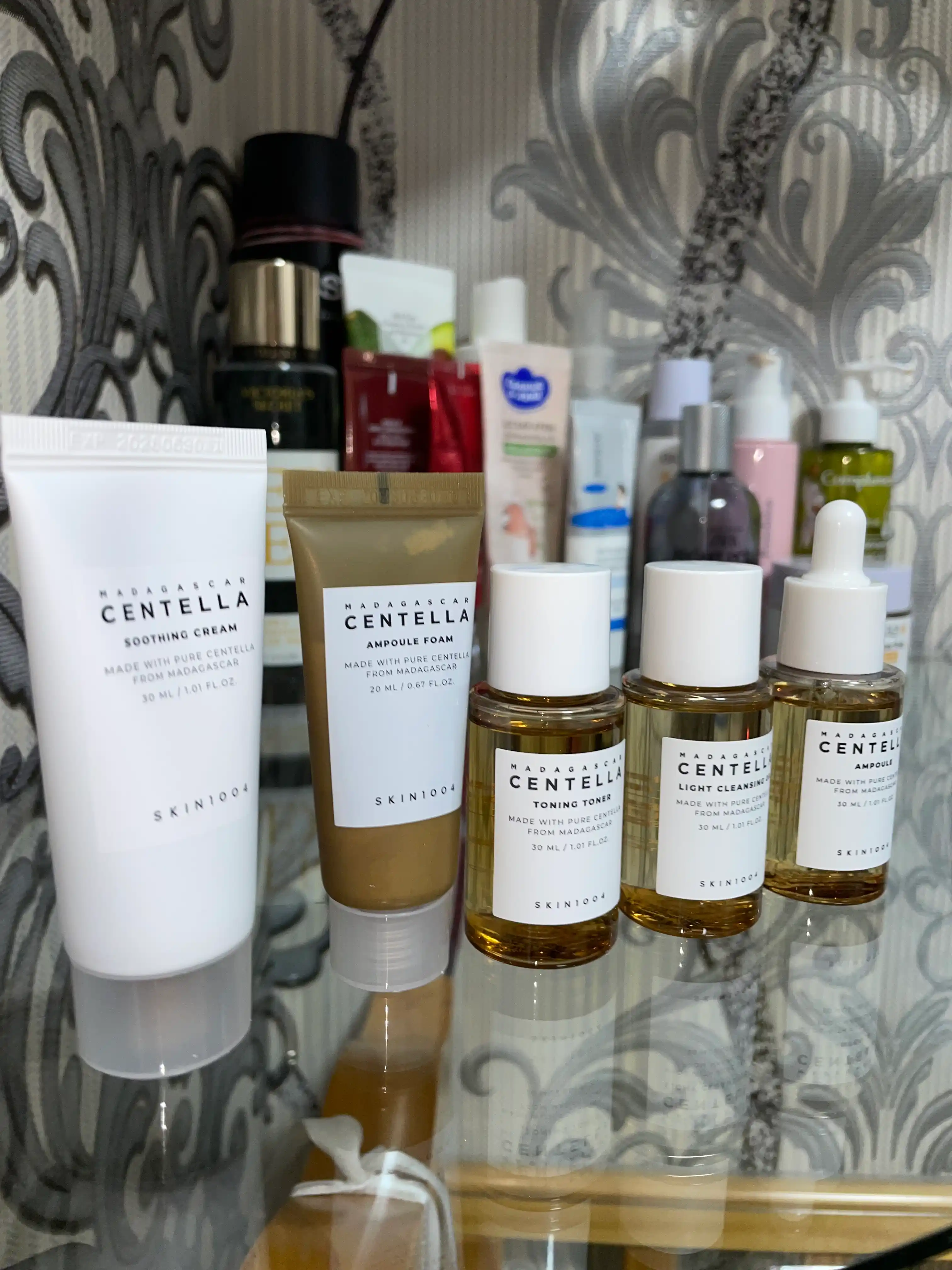 Набор для ухода за кожей Skin 1004 Madagascar Centella Travel Kit, мини сет