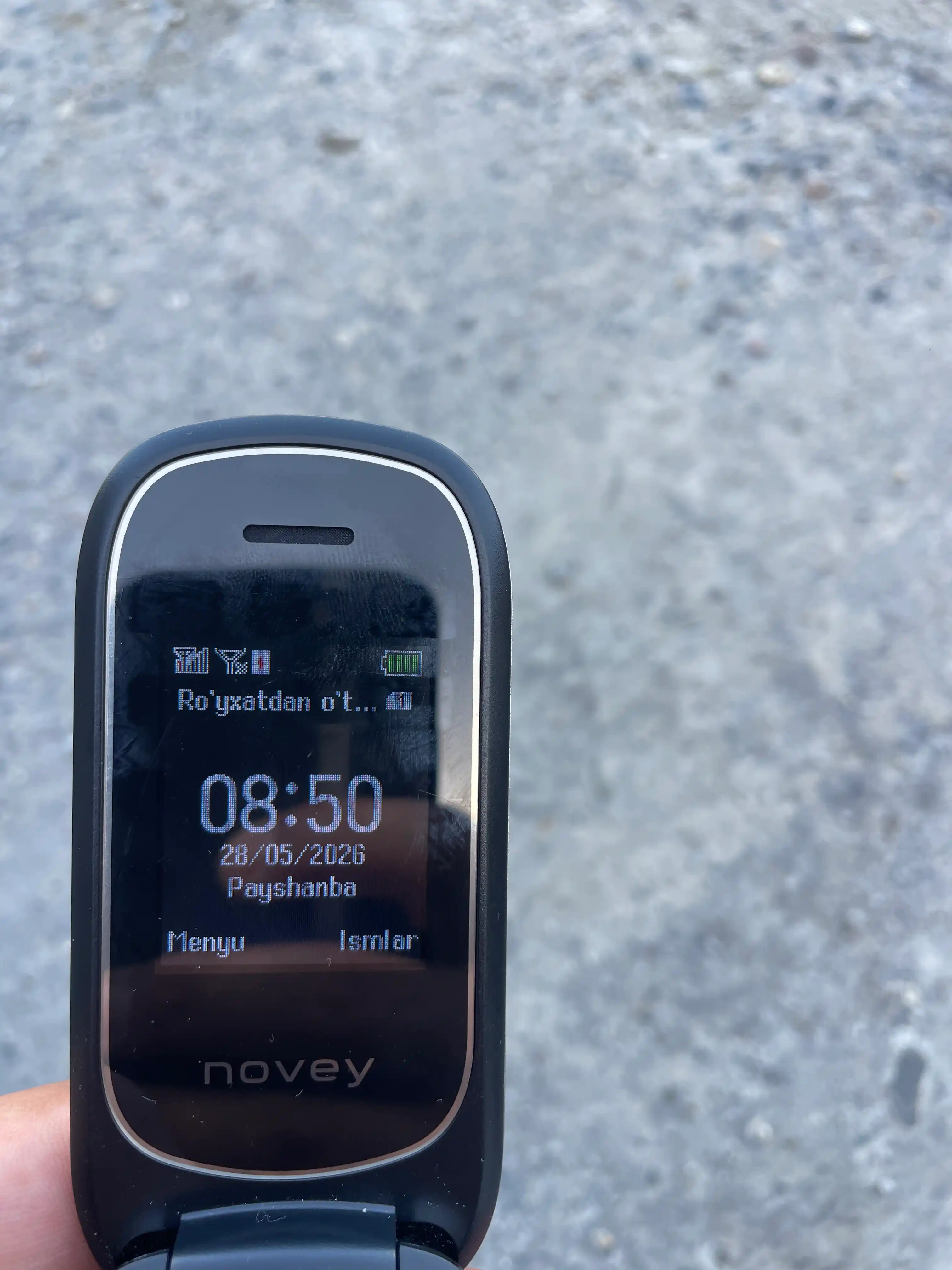 Tugmali telefon Novey Z350