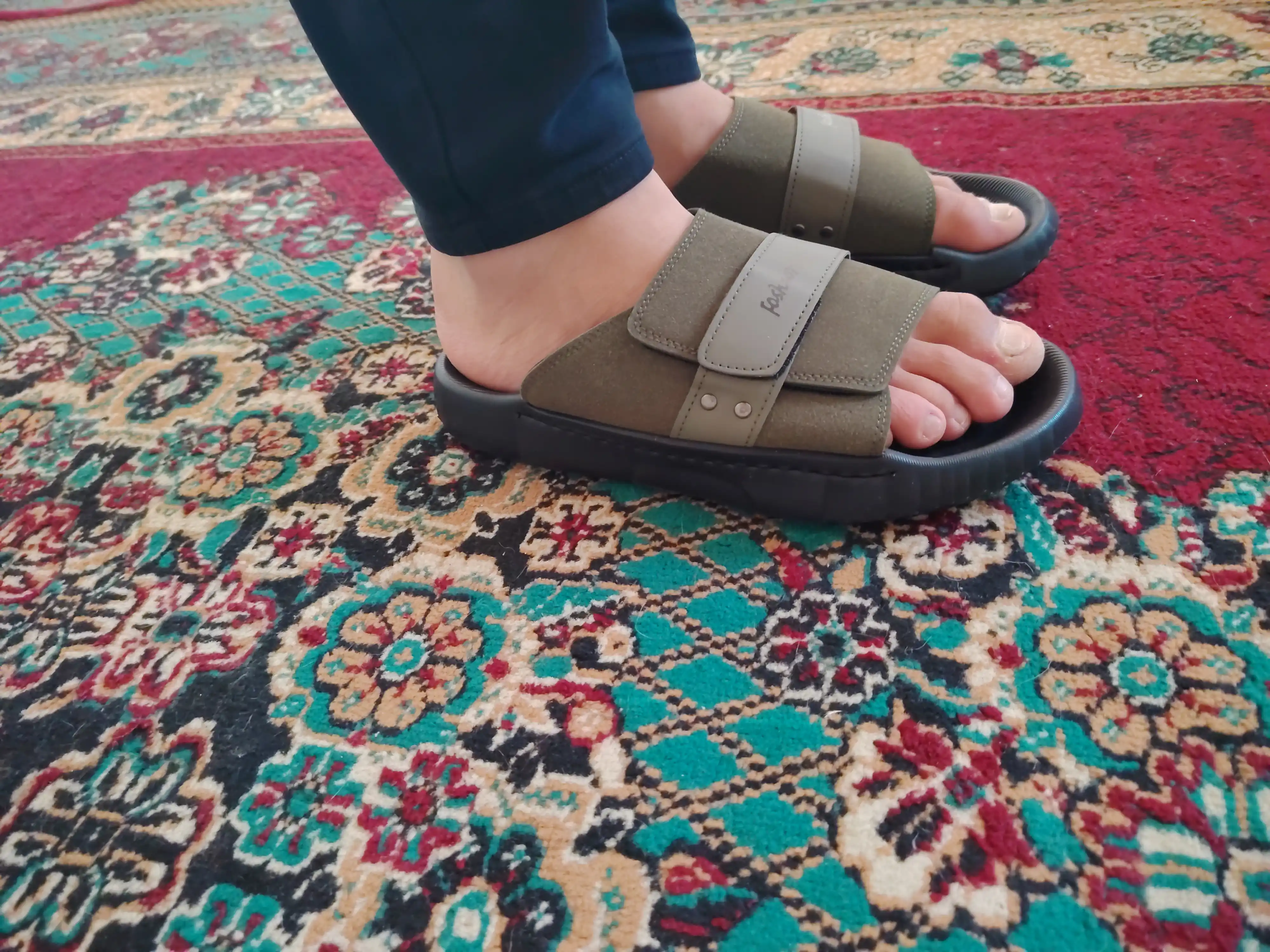Erkaklar uchun yozgi usti suniy charm va zamsh tagi rezinali shippaklar (39-43)
