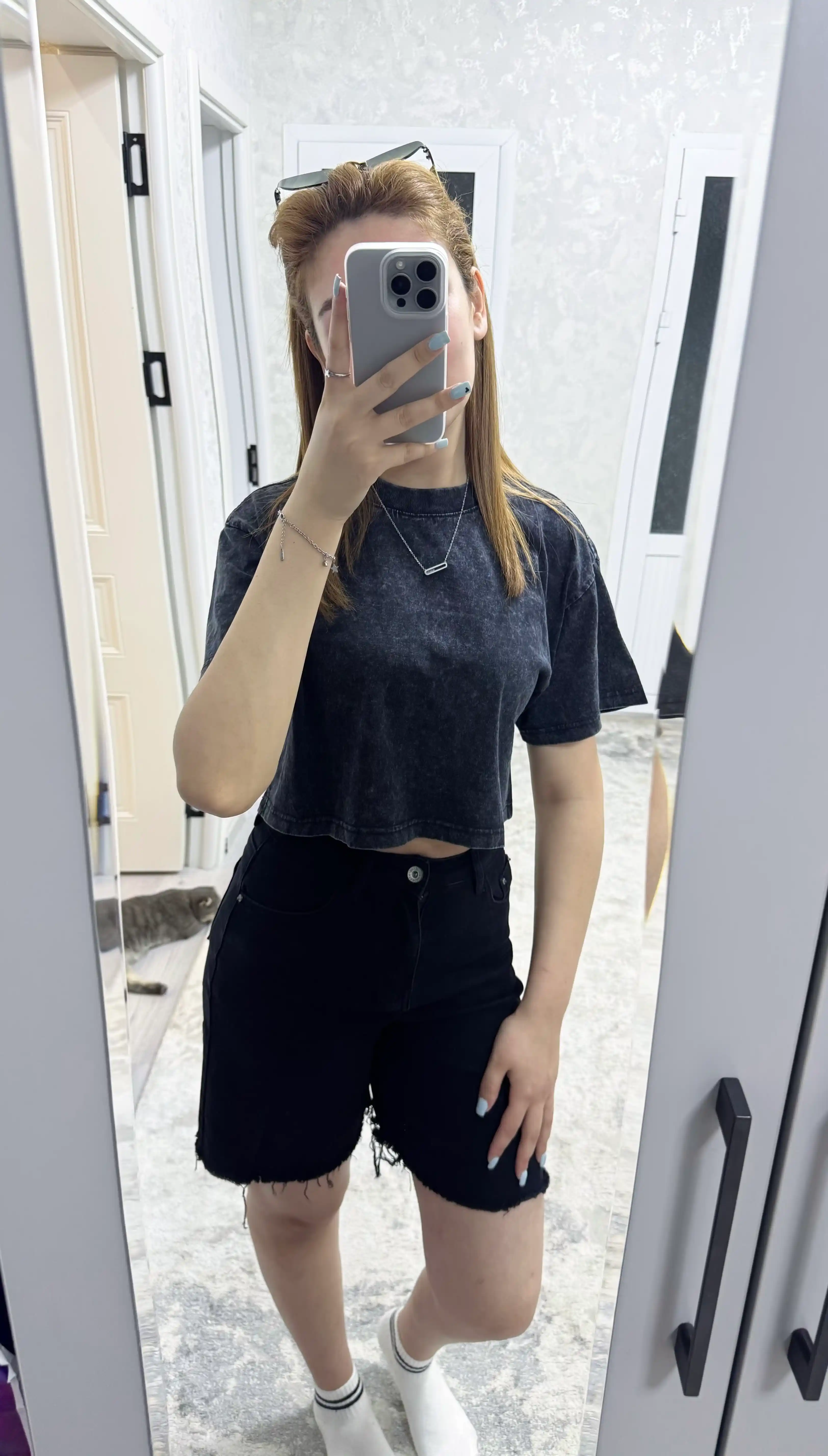 Ayollar uchun crop futbolka, oversize, 100% paxta, zichligi 240 g/m², street style