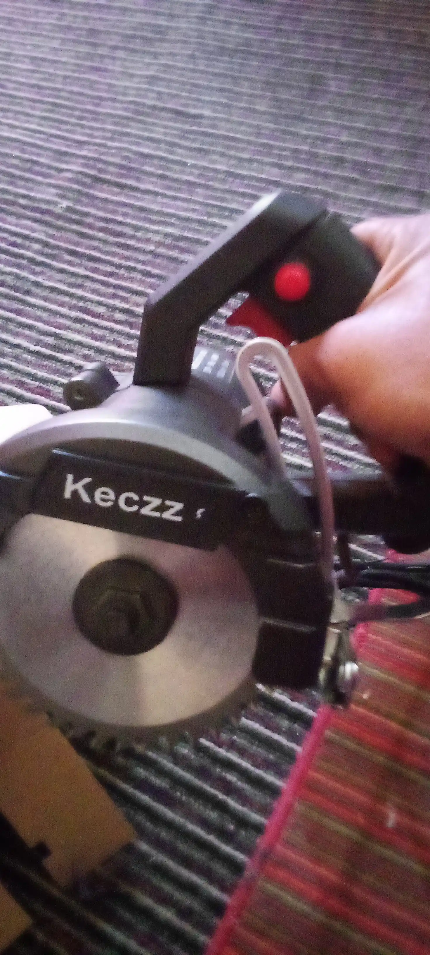 Keczz KZ-CM5, 1400 Vt, 125 mm diskli sirkulyar arra (tosh kesuvchi)