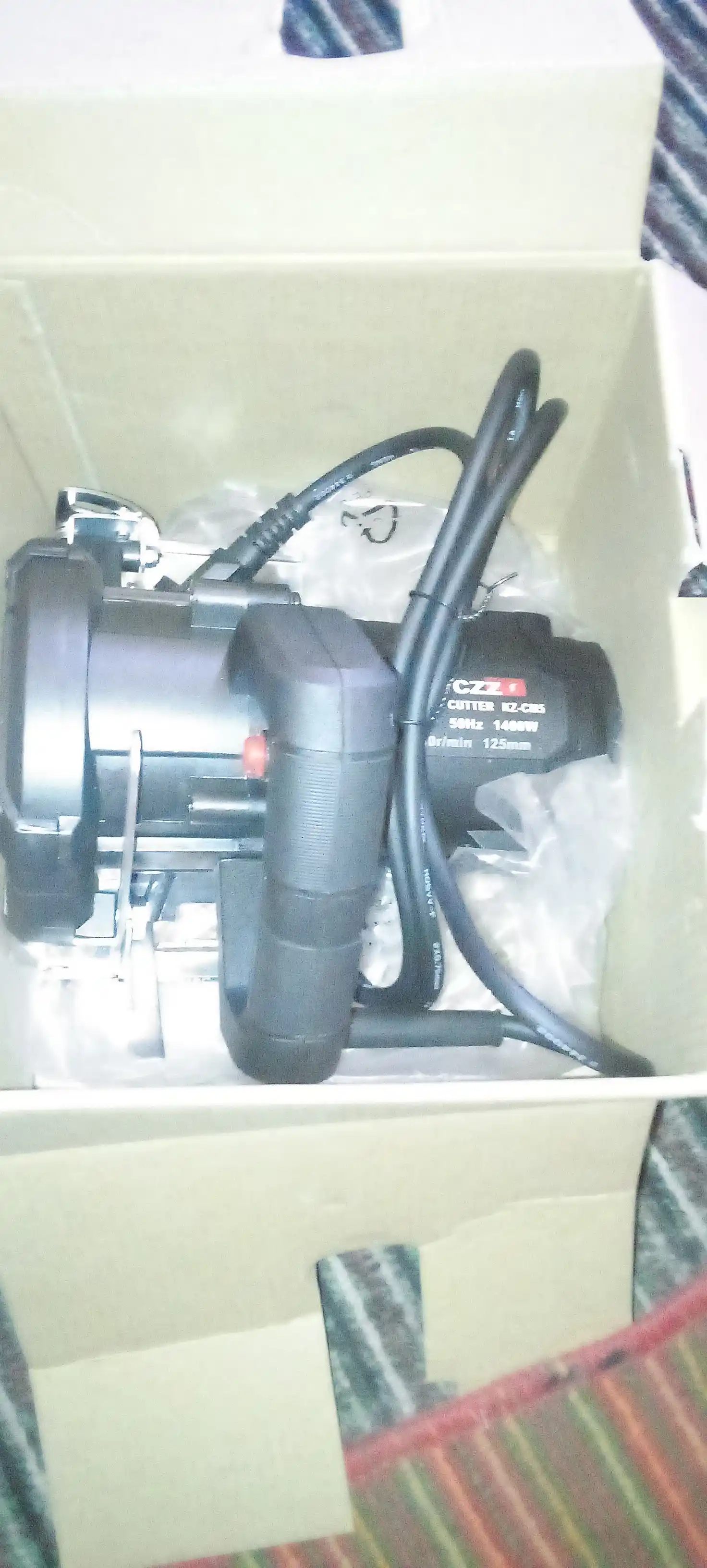 Keczz KZ-CM5, 1400 Vt, 125 mm diskli sirkulyar arra (tosh kesuvchi)