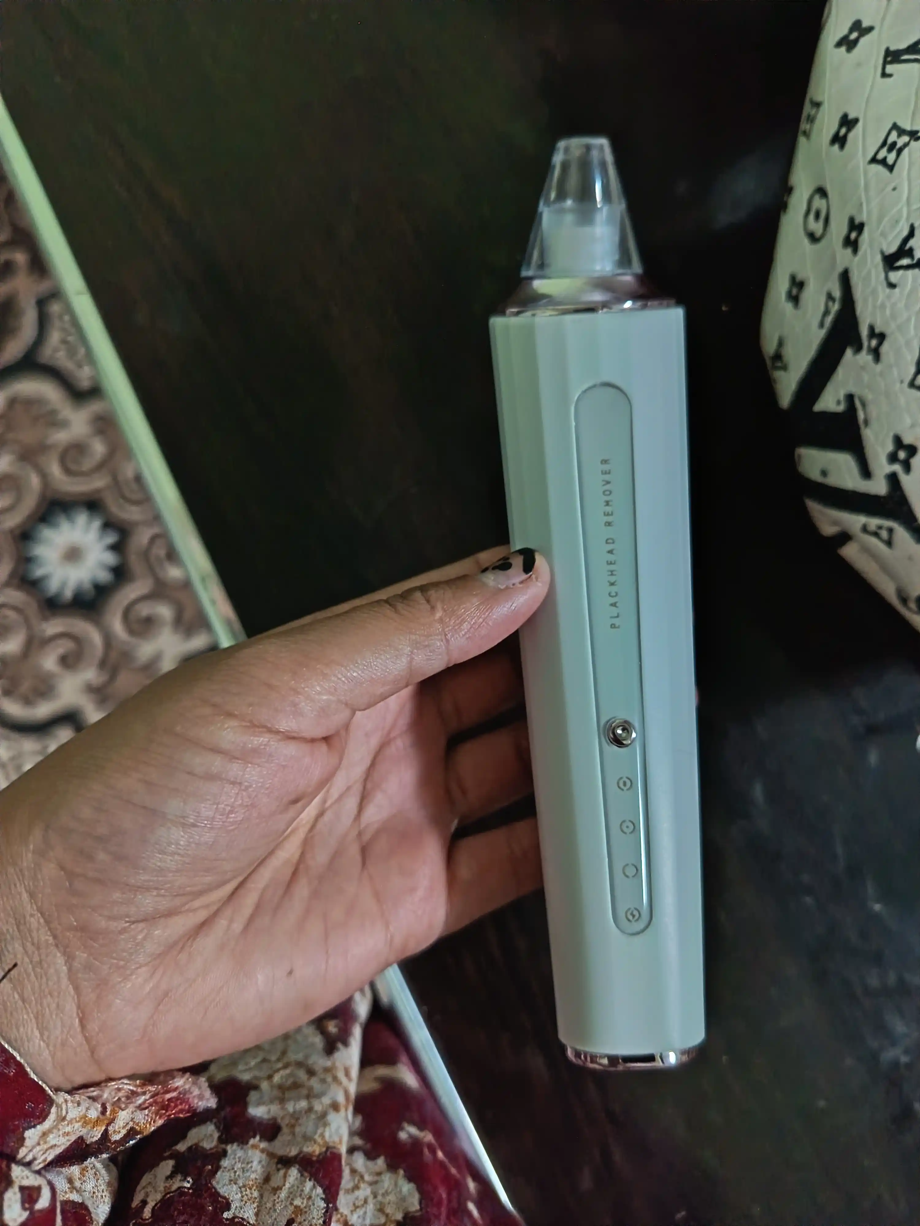 Qora nuqtalarni so‘rib olish uchun vakumli elektr qurilma - Chuqur tozalash