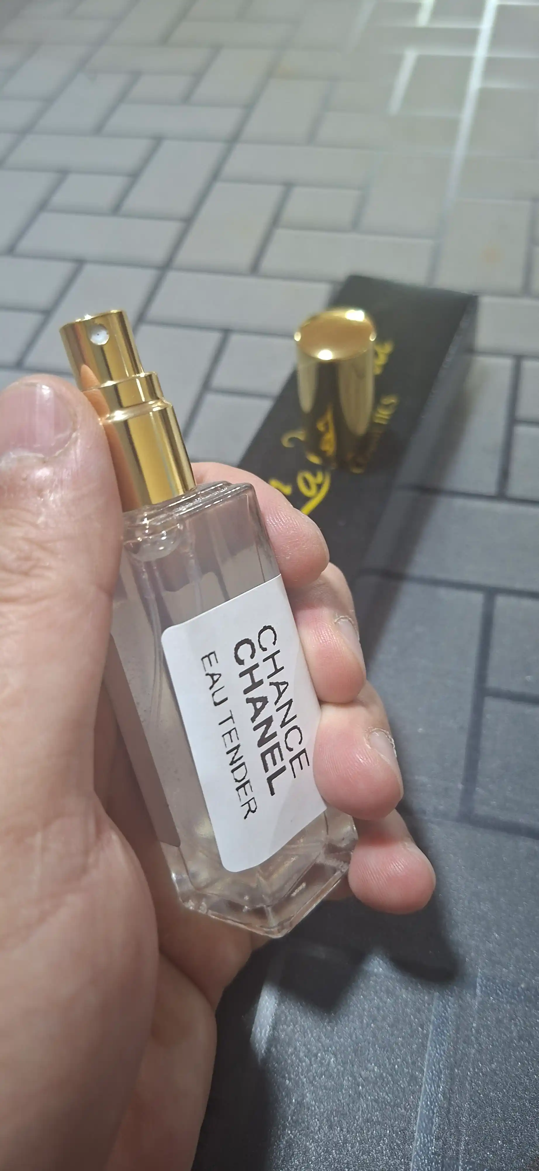 Chanel Chance Eau Tendre ayollar atiri, probnik atirlar