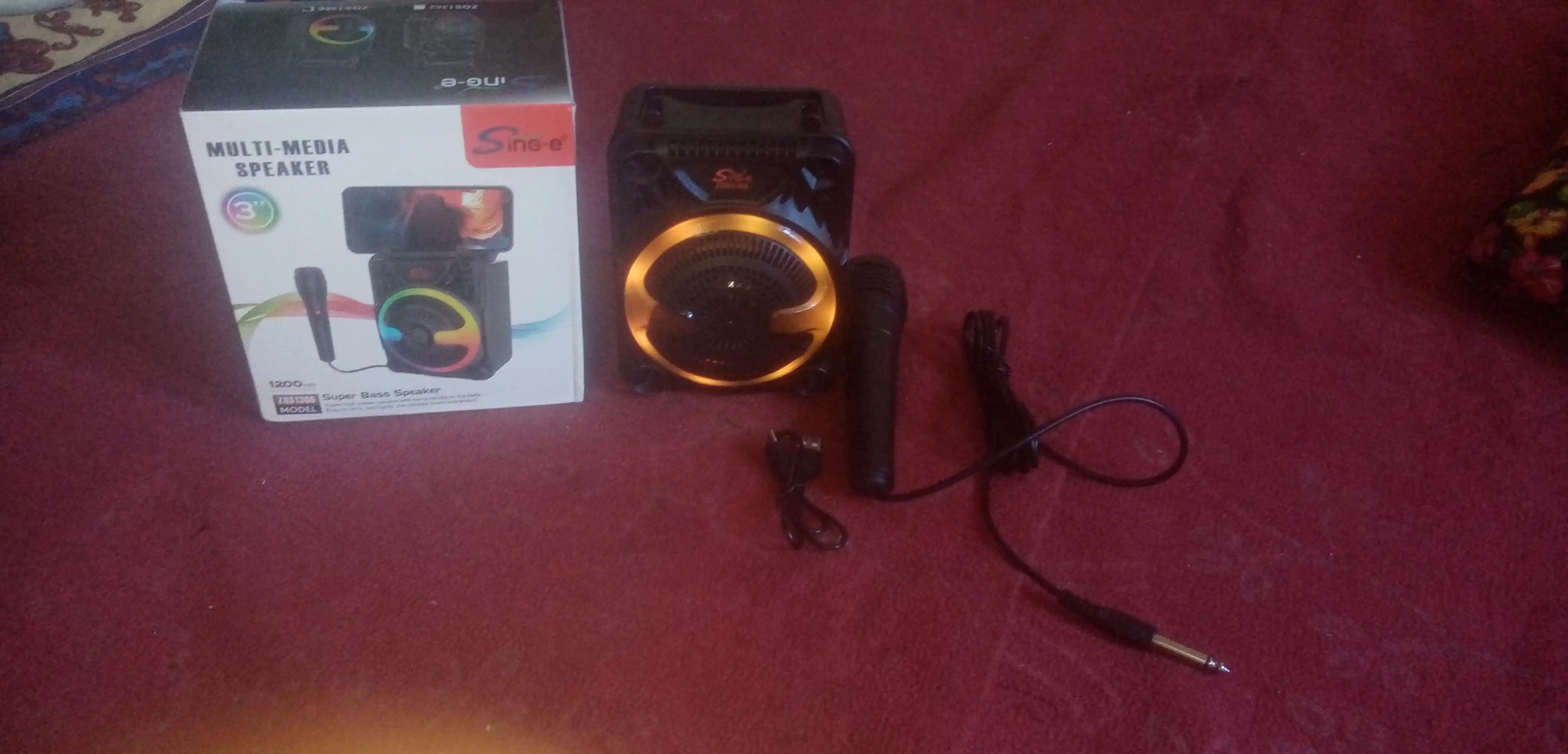 Karaoke uchun mikrofonli FIDGO portativ Bluetooth kolonka