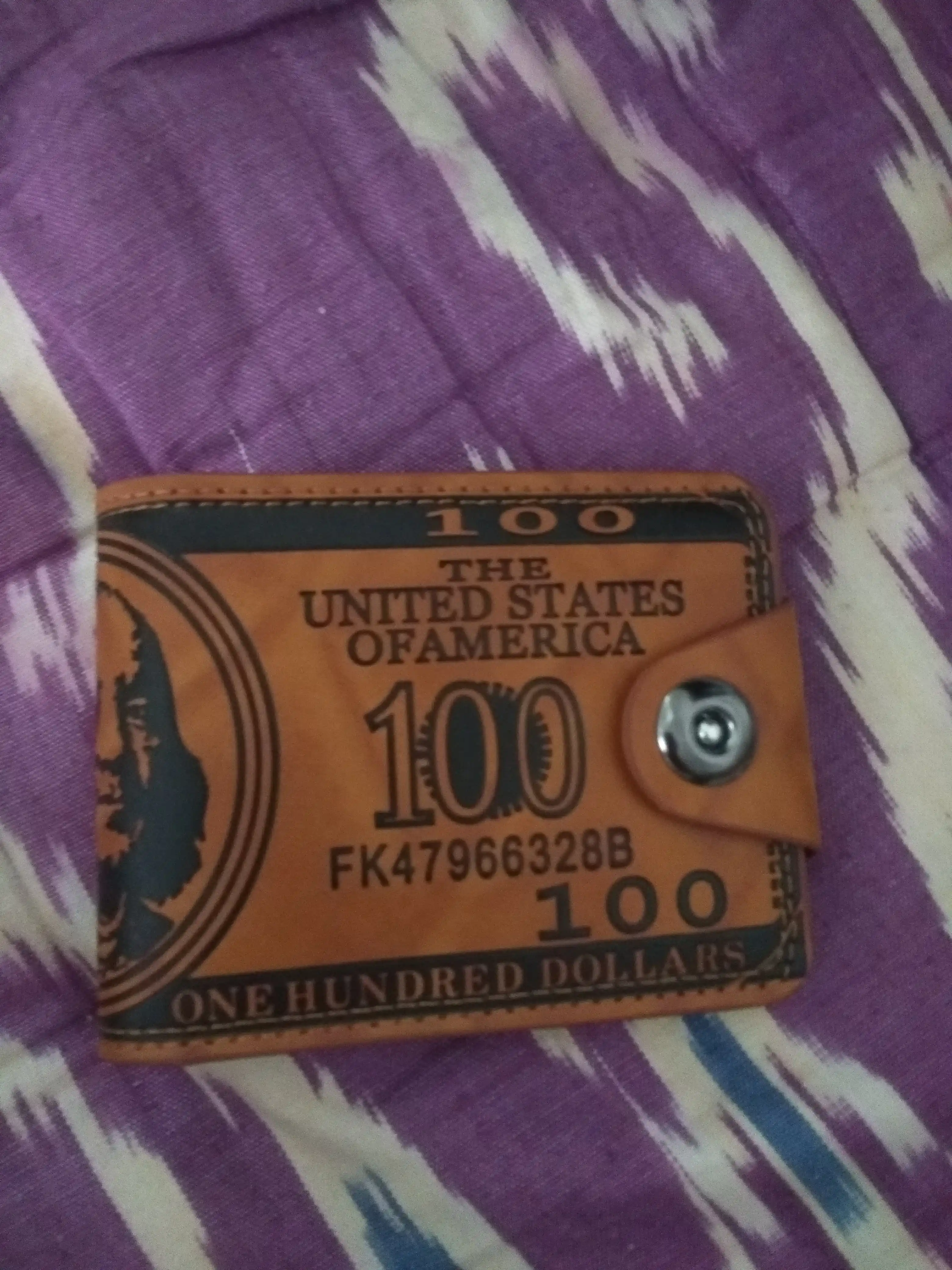 Erkaklar hamyoni, dollar rasmi bilan