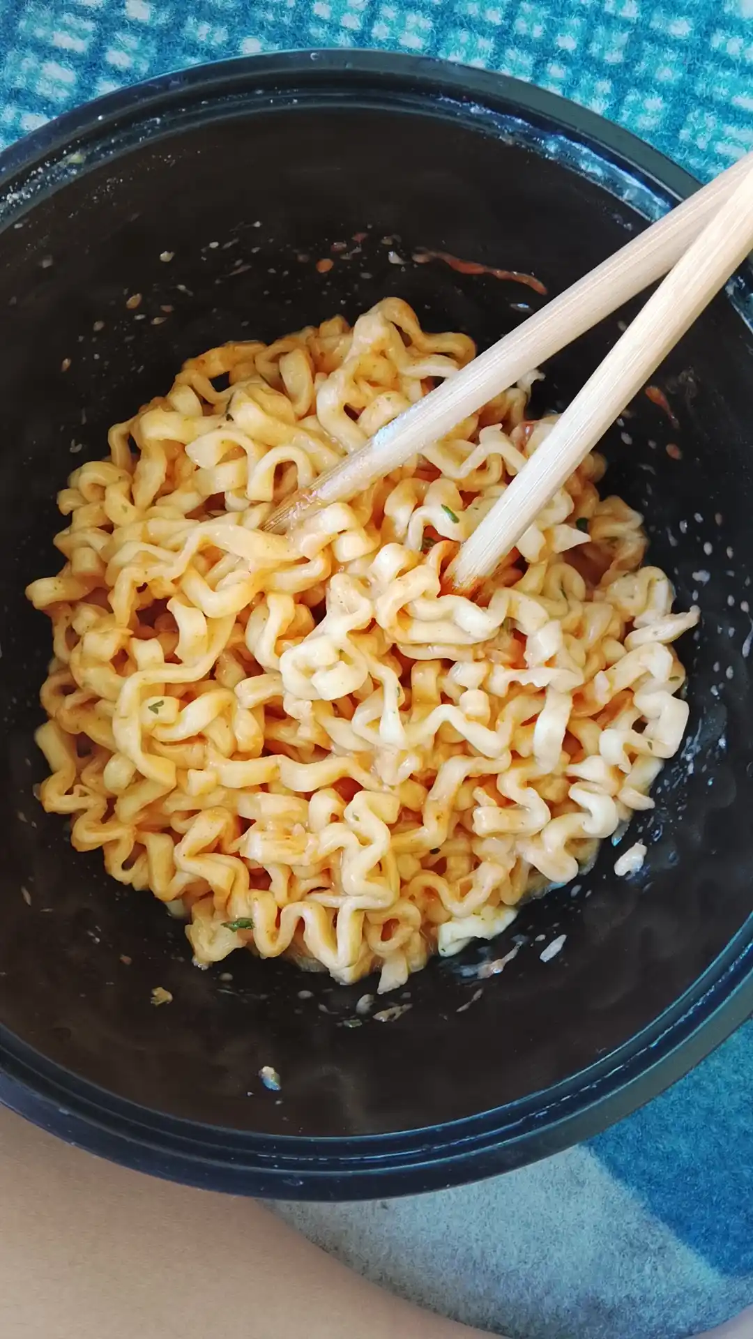 Лапша быстрого приготовления BULDAK CARBONARA HOT CHICKEN RAMEN, 140 г