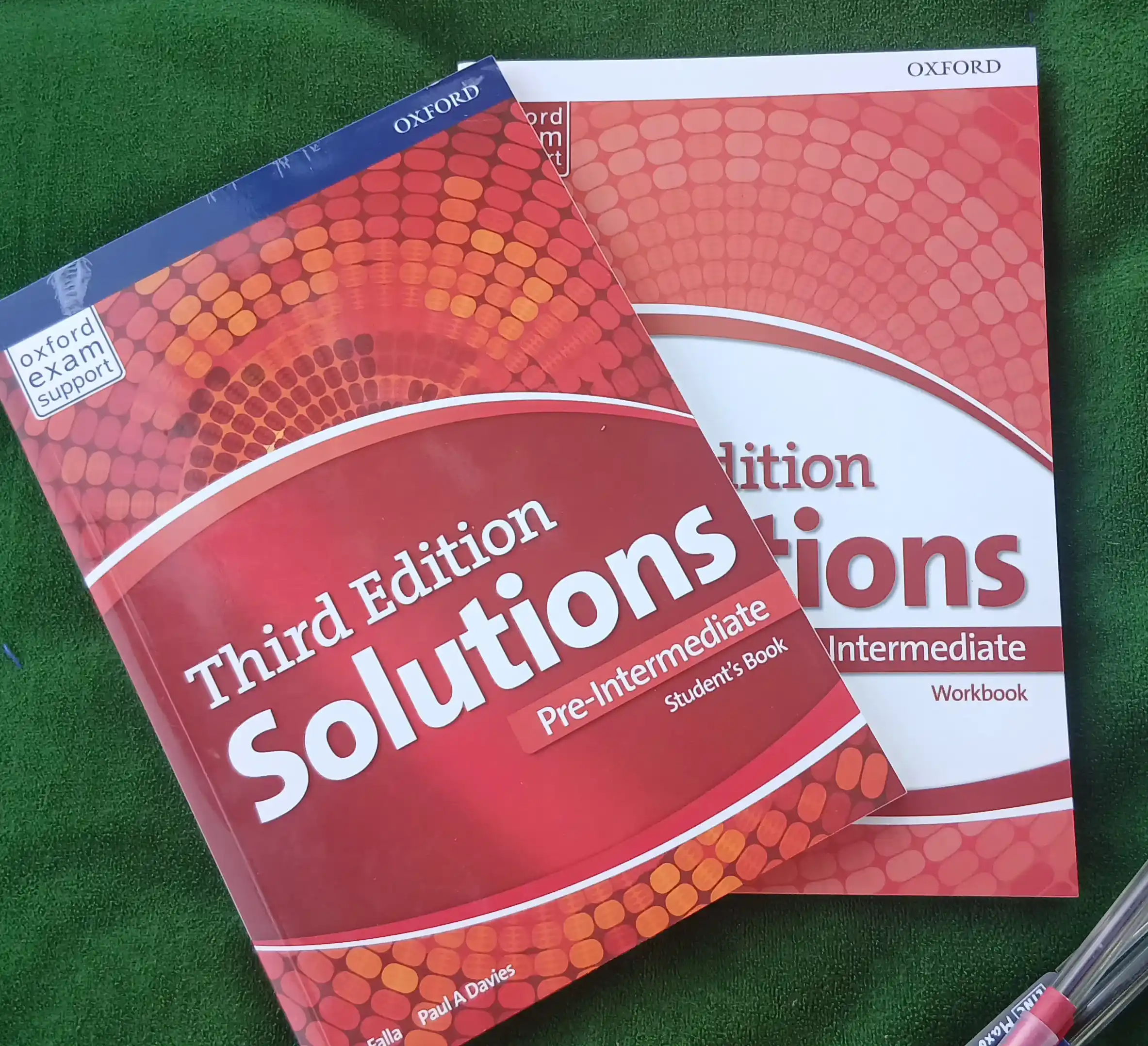 Solutions. Pre-Intermediate. Third Edition. Student's Book+Workbook