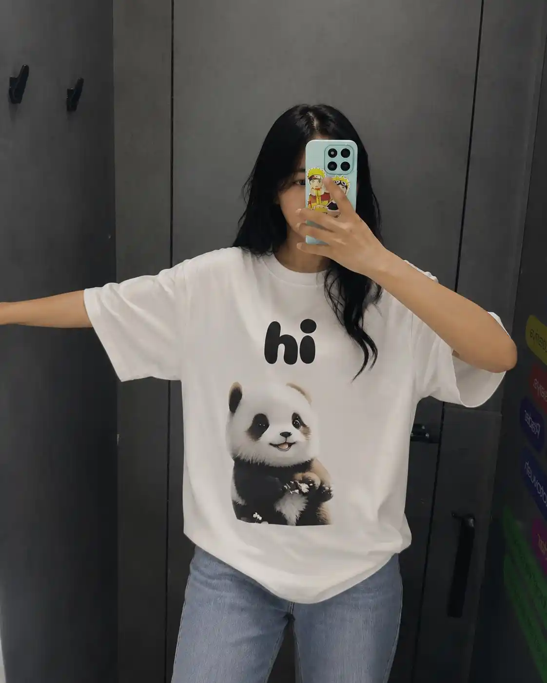 Oversize ayollar futbolkasi PANDA - ayollar uchun zamonaviy futbolka
