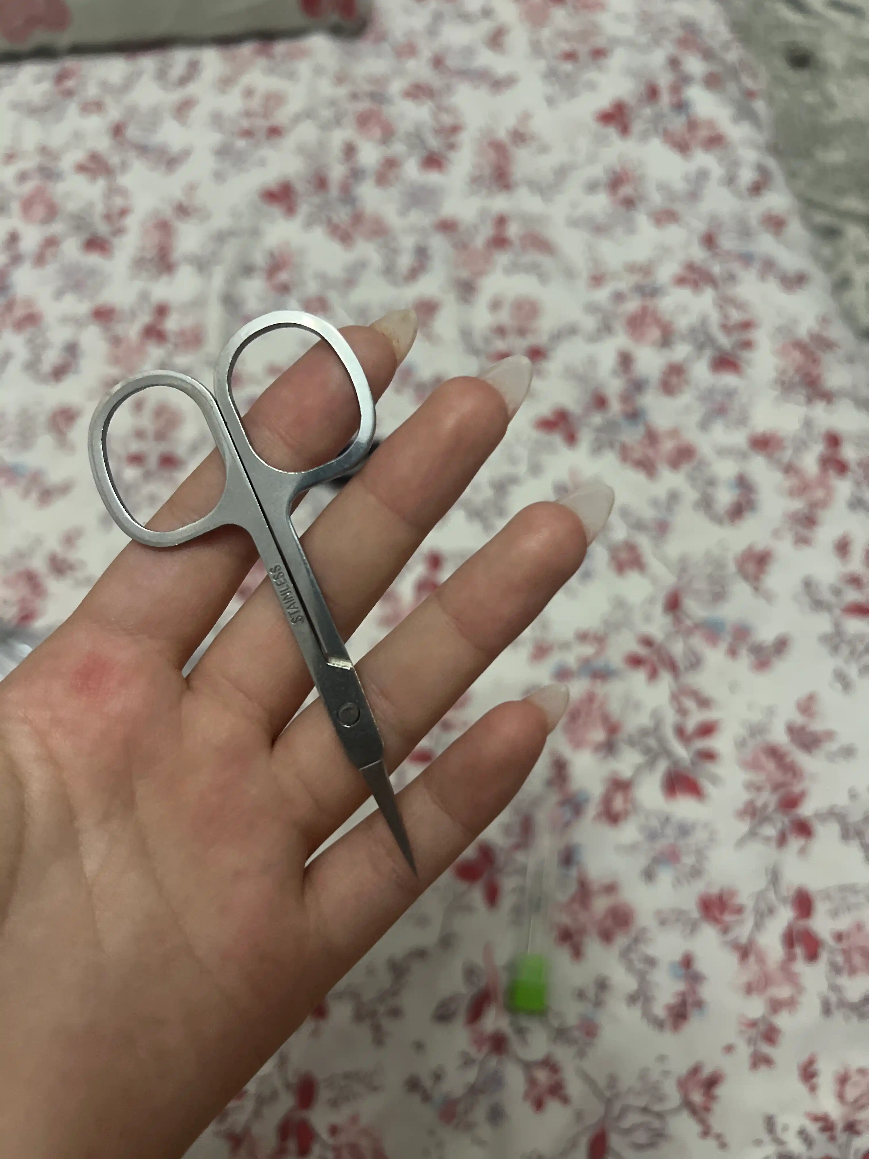 Tirnoqlar va kutikullar uchun manikyur qaychilari
