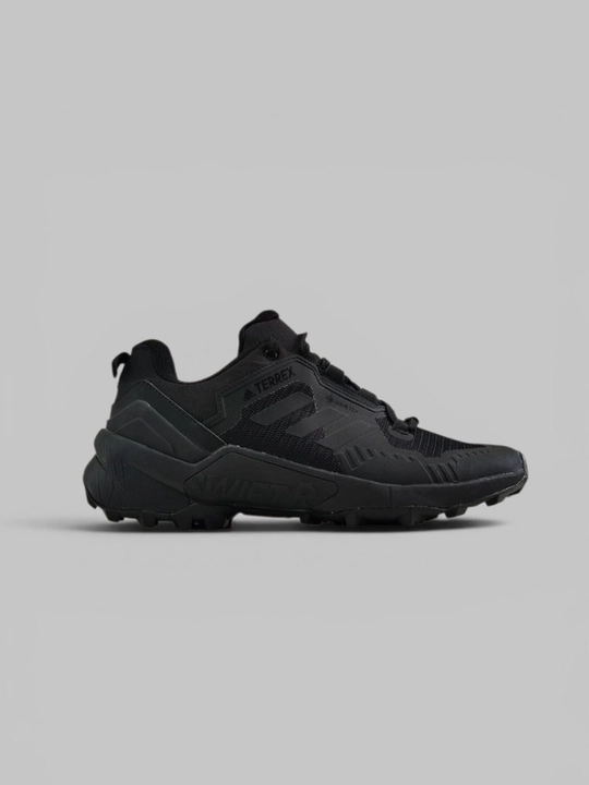 Черные кроссовки Adidas Terrex - 