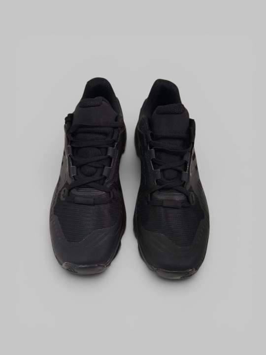 Черные кроссовки Adidas Terrex