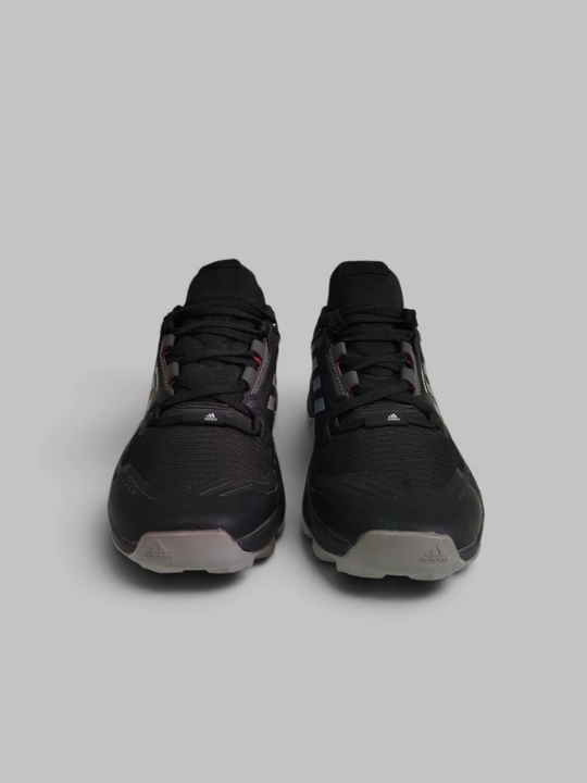 Черные кроссовки Adidas Terrex