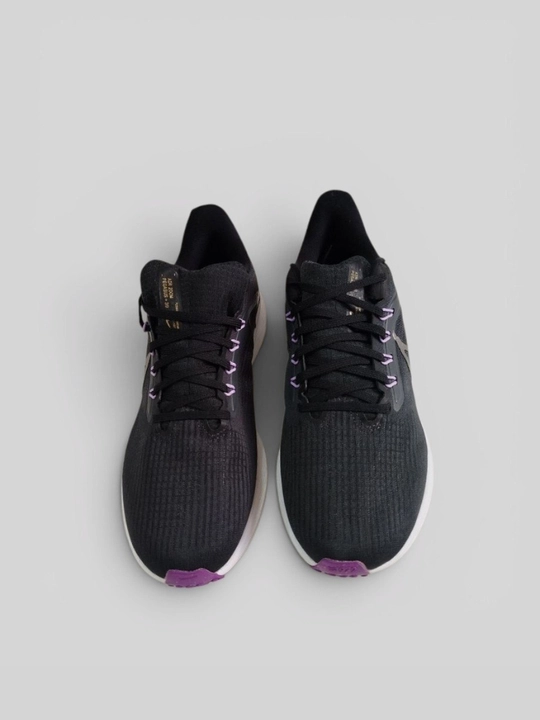 Кроссовки Nike в черным цвете - 
