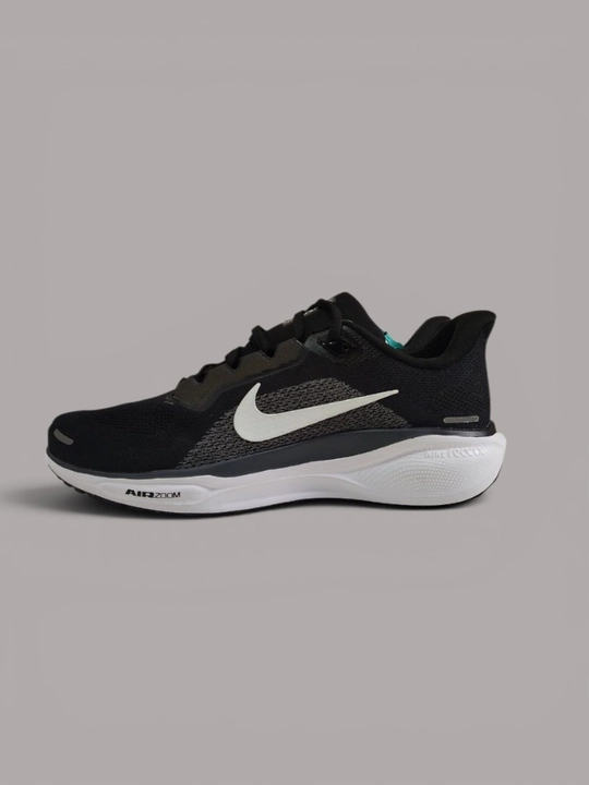 Krossovka Nike qora rangda yozgi
