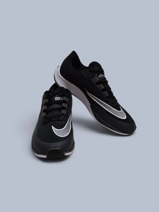 Krossovka Nike qora rangda yozgi