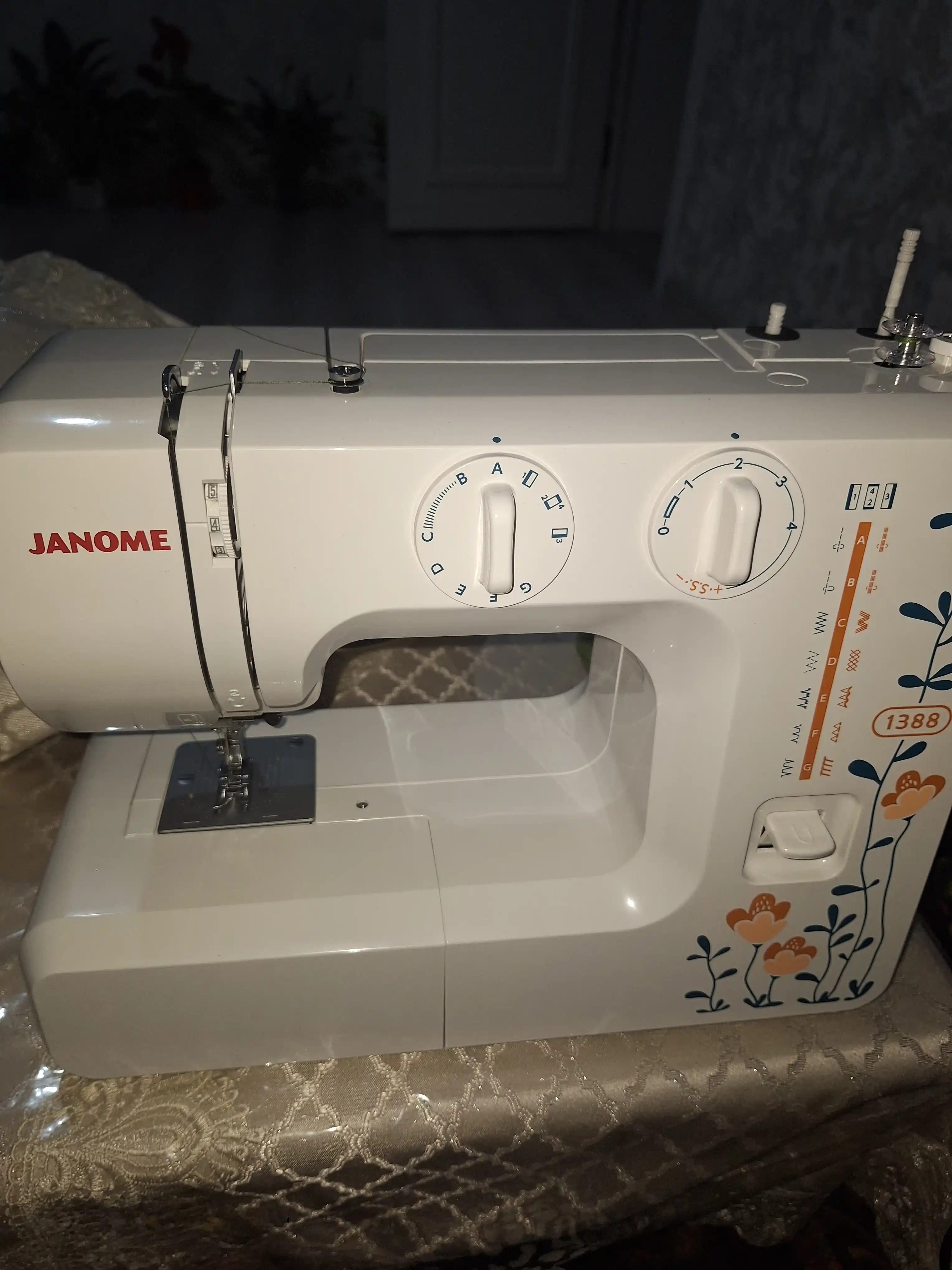 Швейная машина Janome 1388