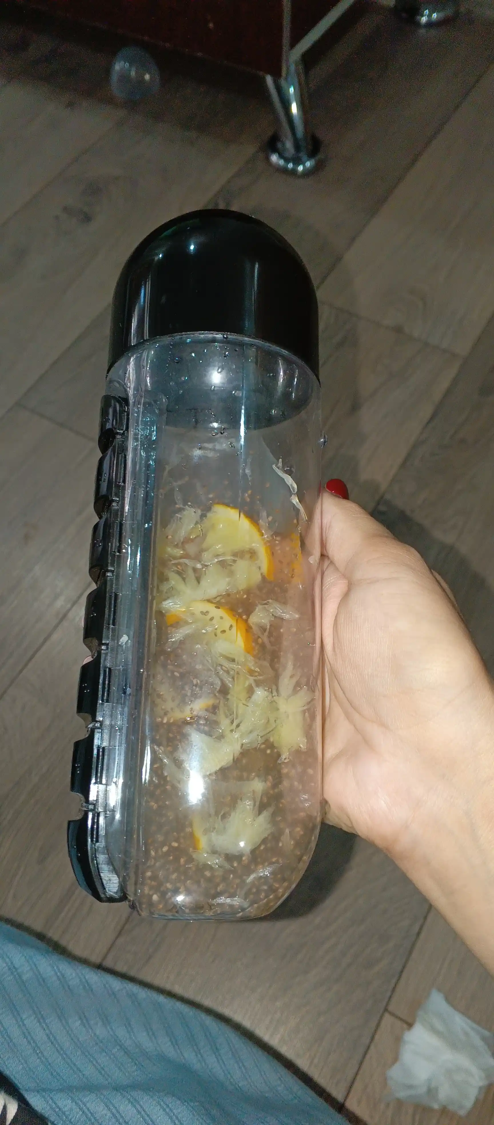 Tabletka organizerli suv butilkasi 600 ml, dori saqlashli sport idish, BPA Free