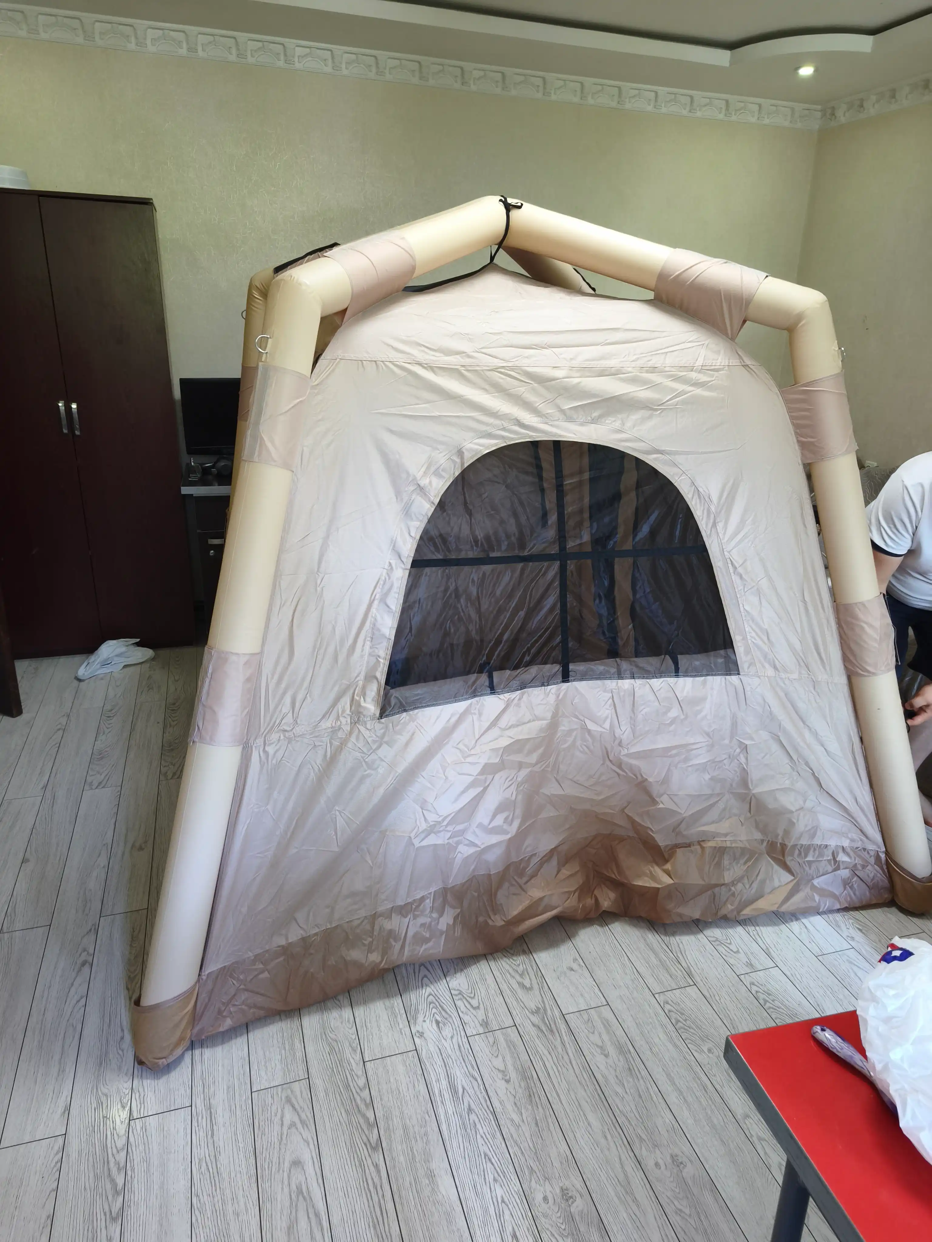 Puflanadigan chodir avtomat, 230×230×170 sm, 4 kishi, nasos to‘plamda