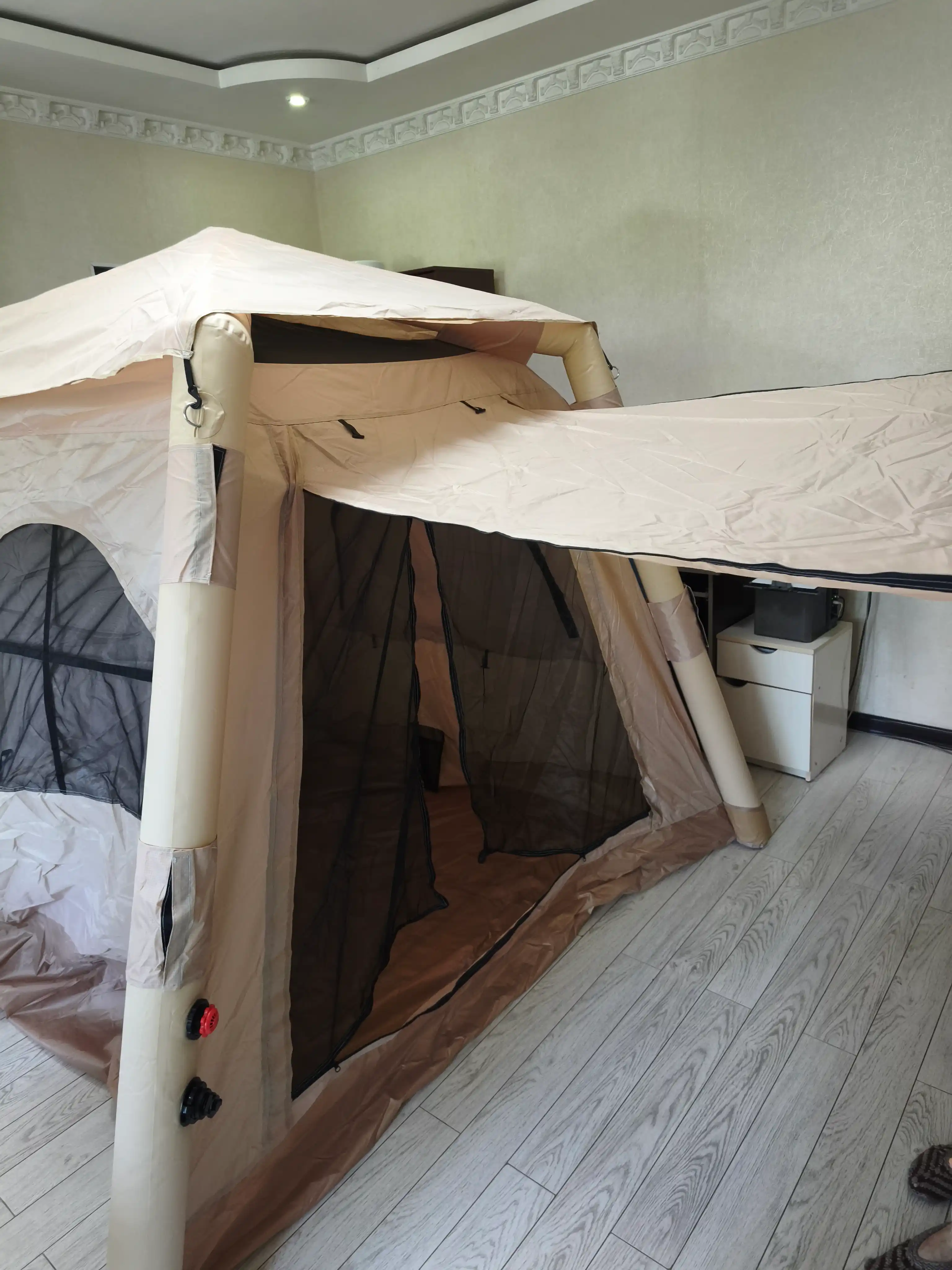 Puflanadigan chodir avtomat, 230×230×170 sm, 4 kishi, nasos to‘plamda