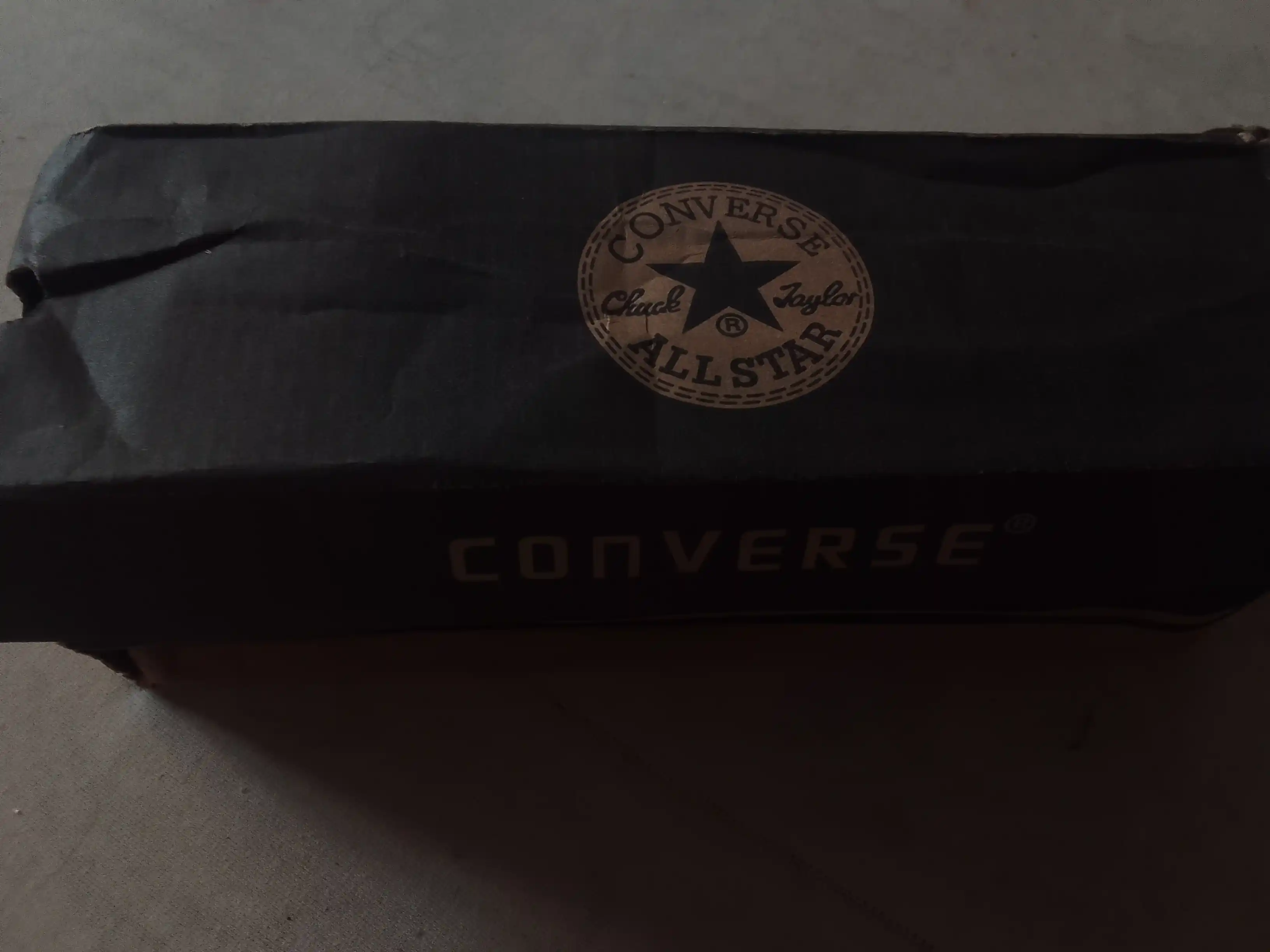 Kedalar Converse sport uchun, yoz-kuz-bahor mavsumi uchun