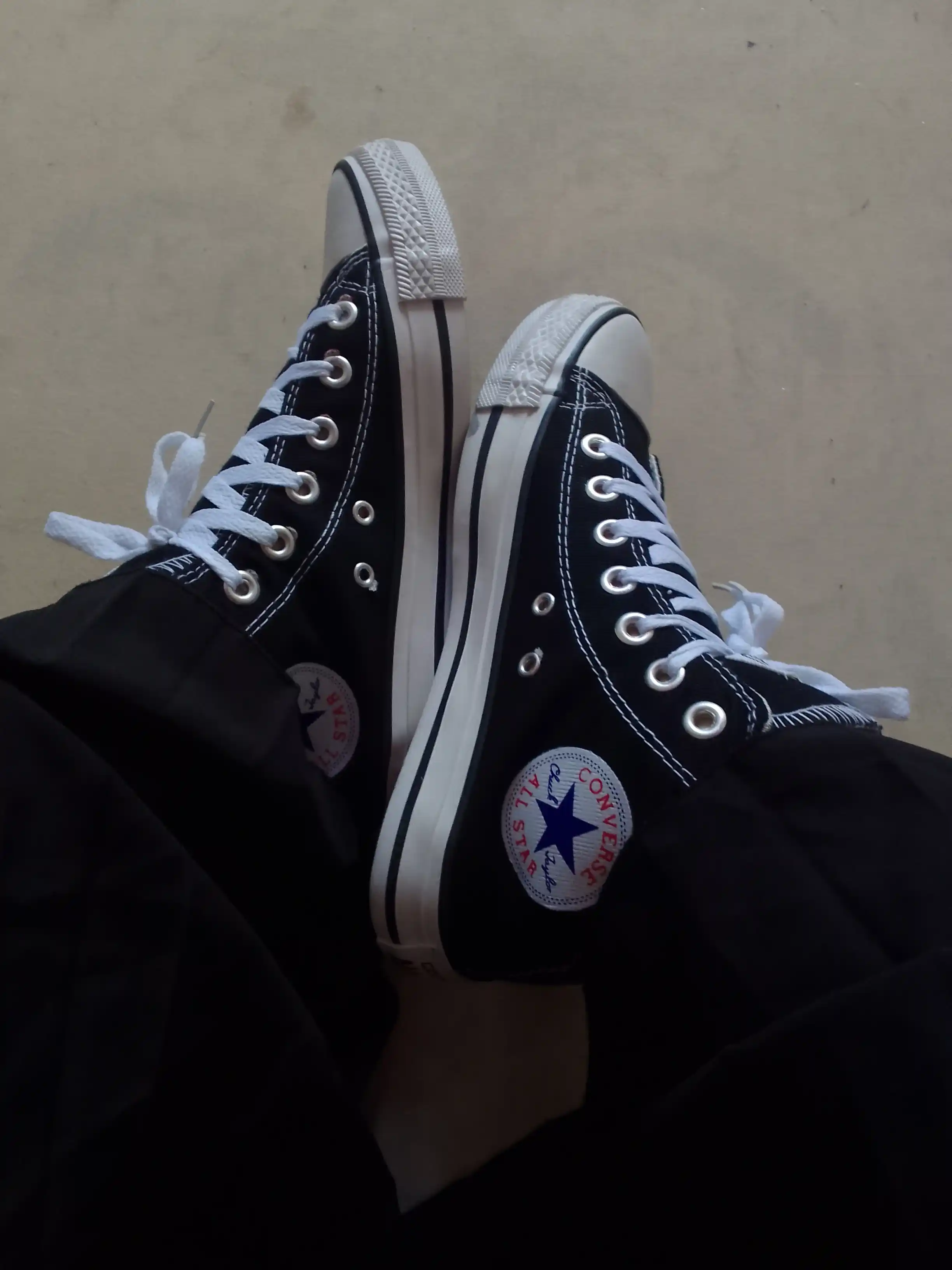 Kedalar Converse sport uchun, yoz-kuz-bahor mavsumi uchun