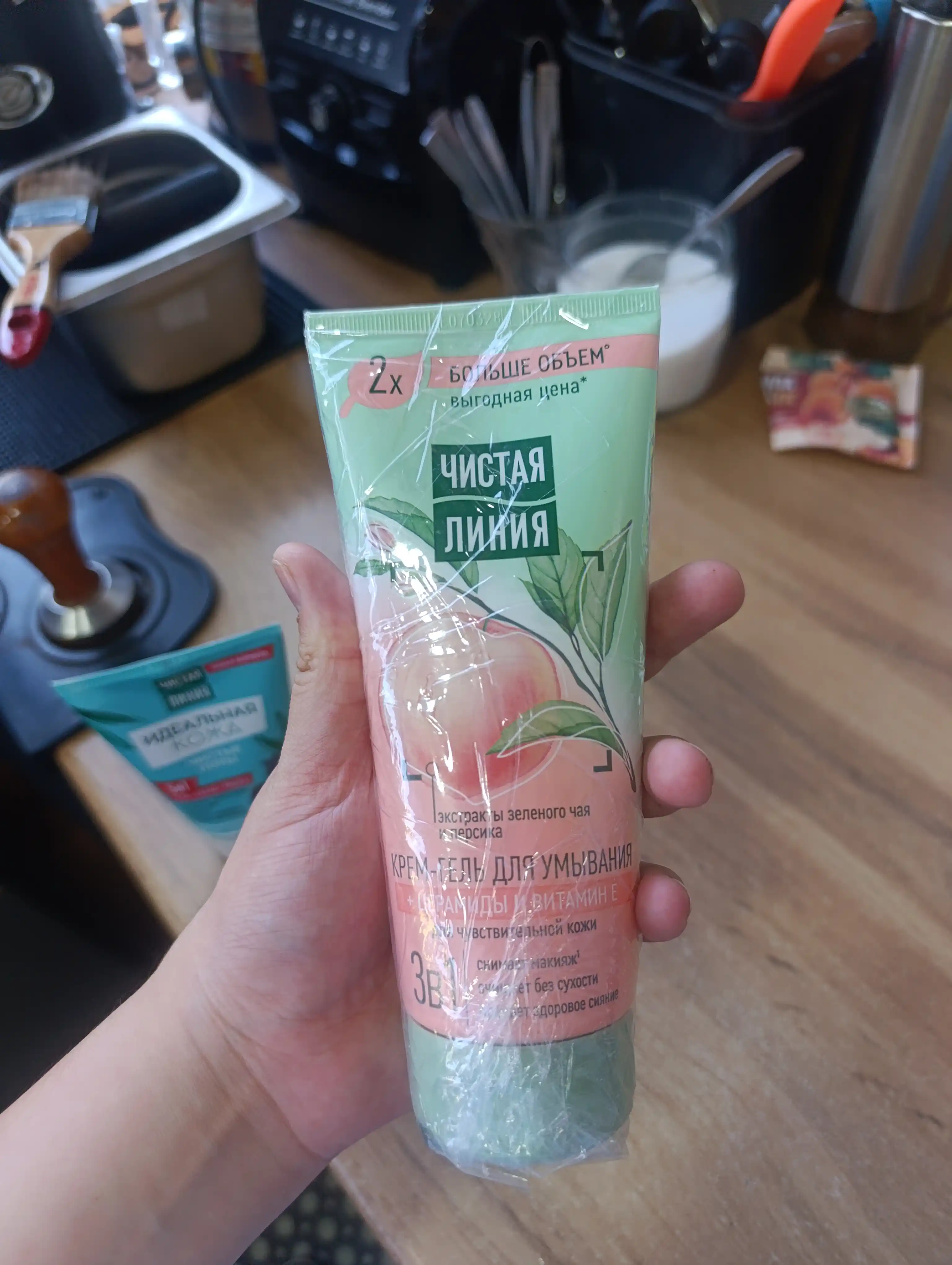 Chistaya liniya yuz uchun krem-gel 3tasi 1da, 200 ml