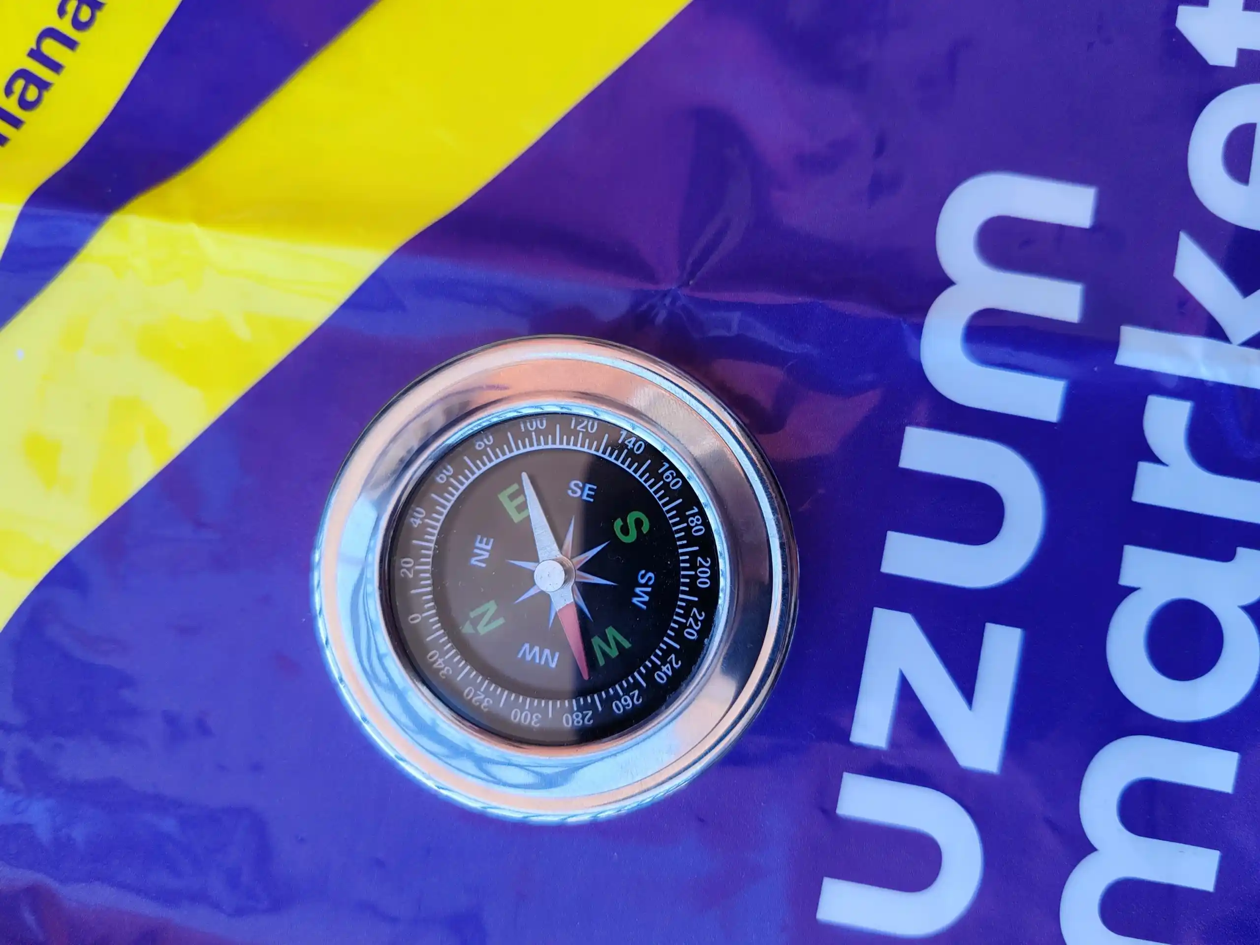 Turistik kompas 60 mm – waterproof, metall korpus, 55 gr yengil, sovg‘a uchun ideal