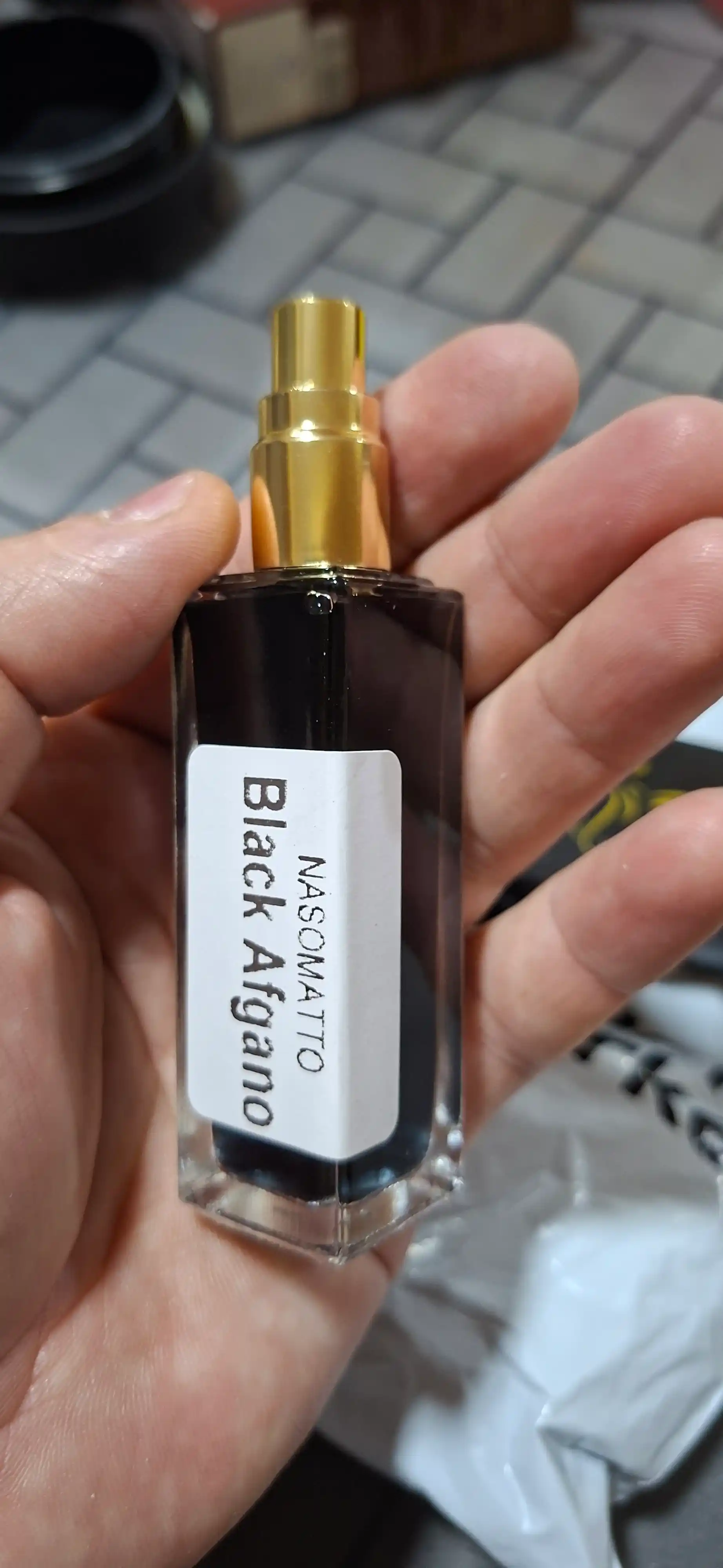 Black Afgano atirlari, erkaklar va ayollar uchun atirlar, probnik atirlar