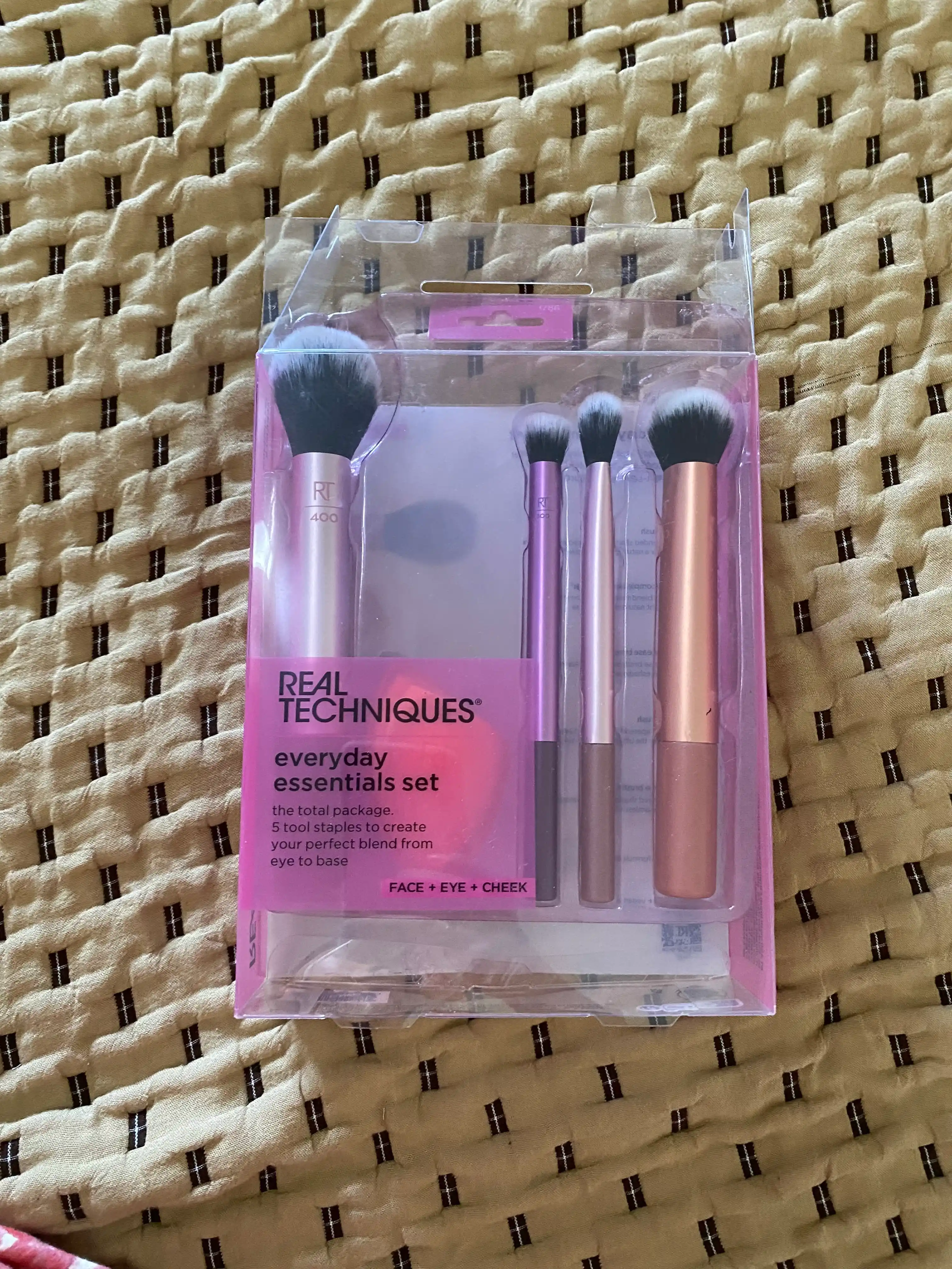 Набор кистей для макияжа Real Techniques Everyday Essentials, 5 шт