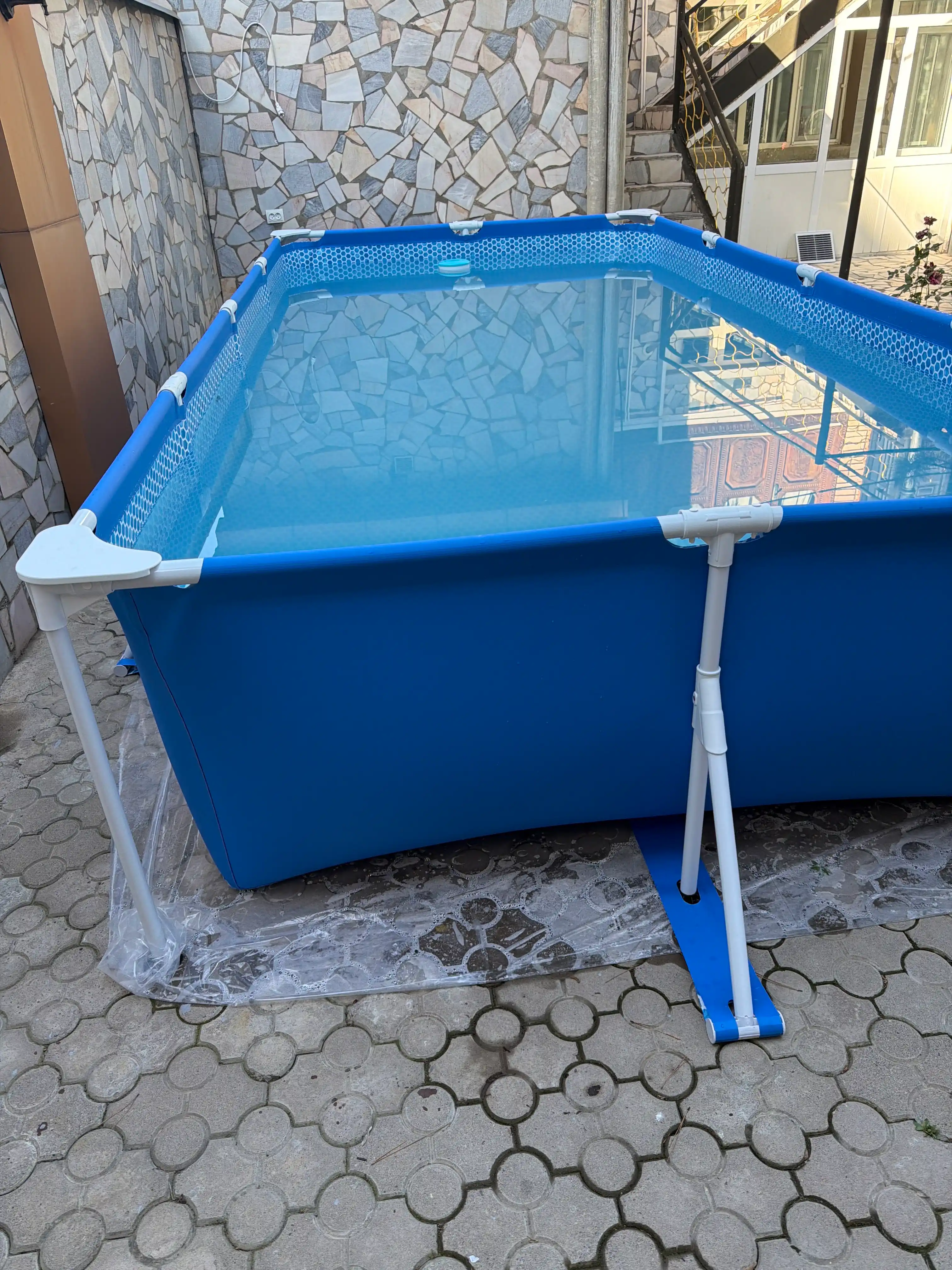 Karkasli basseyn Intex Prism, Metal Frame, tanlovga 1662l-7127 litr hajmli, kattalar uchun