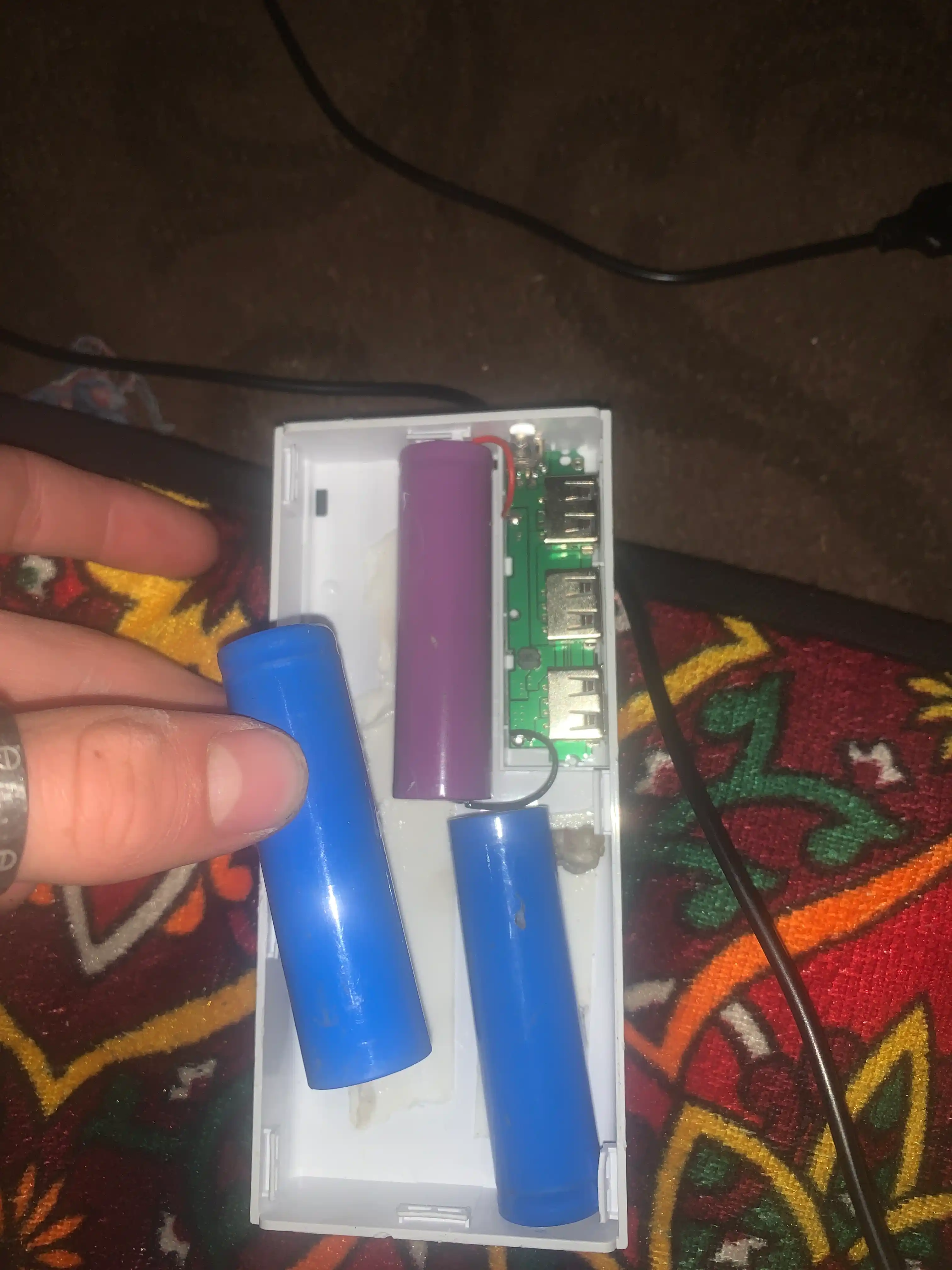 Power bank tashqi akkumulyator Ekranli 12000mah quvvat banki LCD / LED