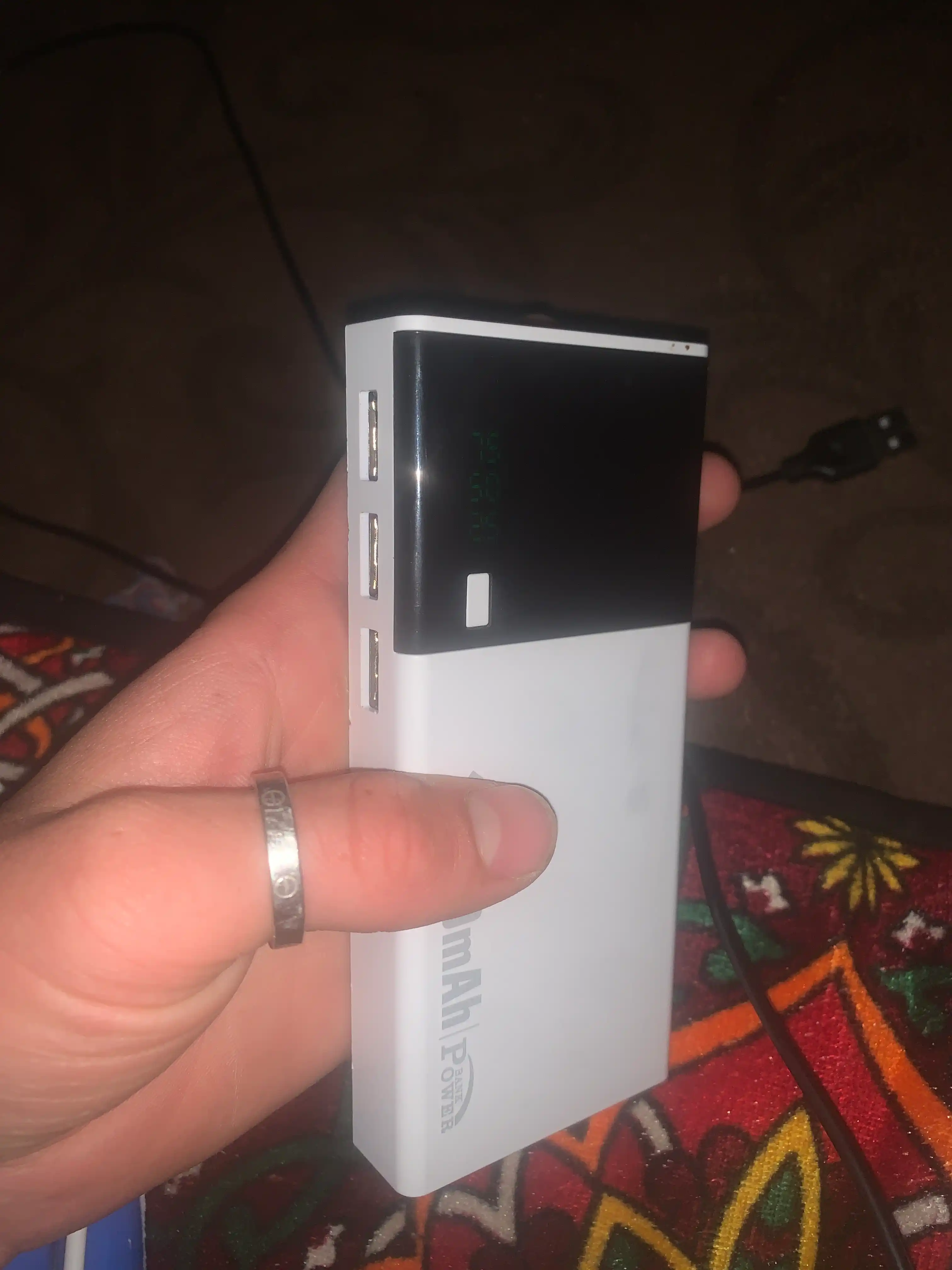 Power bank tashqi akkumulyator Ekranli 12000mah quvvat banki LCD / LED