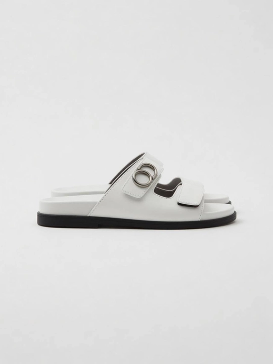 Classic Leather Slide-Klassik charm shippak