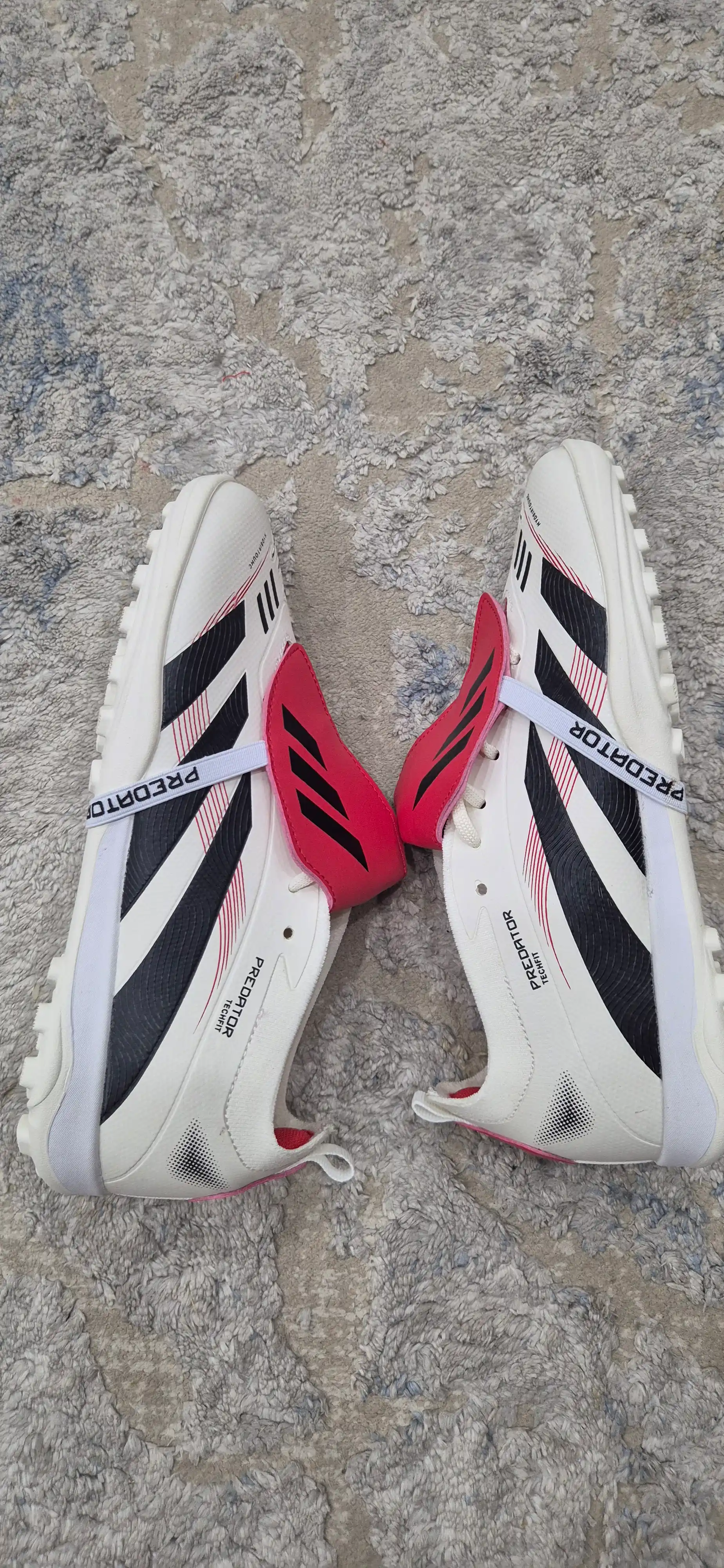 F50 va Predator futbol butsalari va sorokonojkalari, erkaklar va bolalar uchun